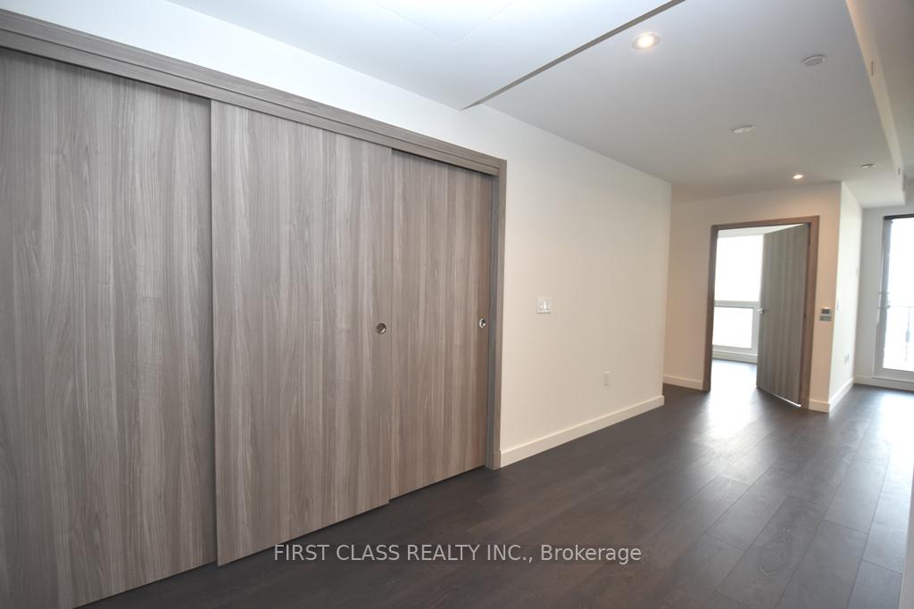 Photo 6 of Unit 1707, 25 Mcmahon Drive, North York, Bayview Village — HOMEH