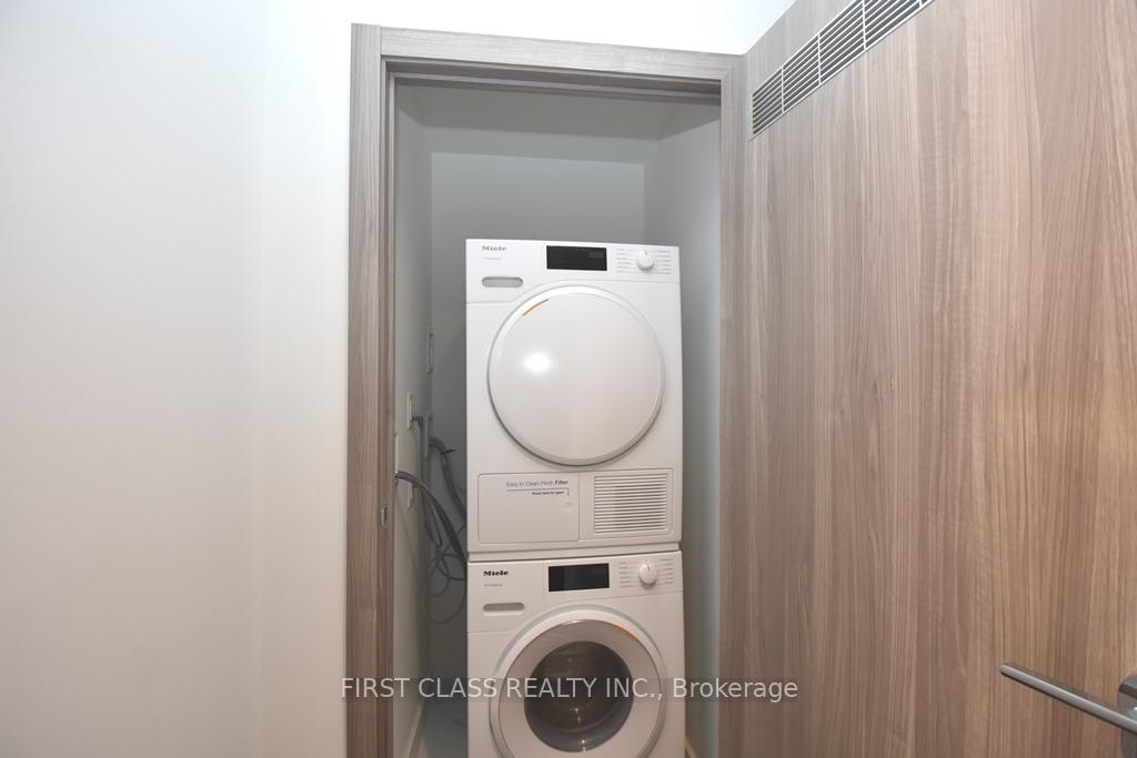 Photo 19 of Unit 1707, 25 Mcmahon Drive, North York, Bayview Village — HOMEH