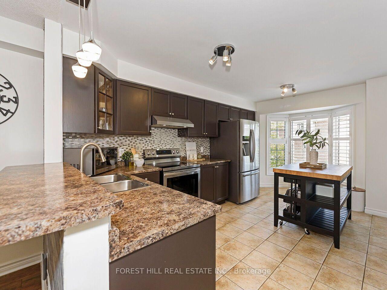Photo 5 of Unit 59, 3480 Upper Middle Road, Burlington, Palmer — HOMEH