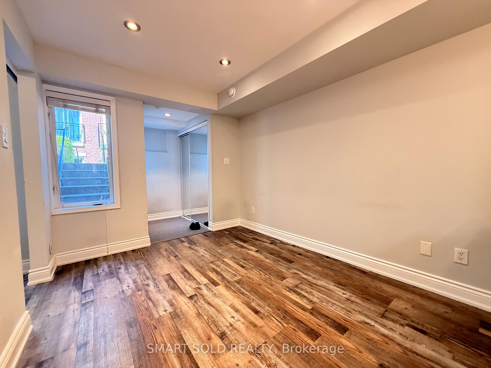 Photo 6 of Unit 725, 10 Laidlaw Street, Toronto, South Parkdale — HOMEH