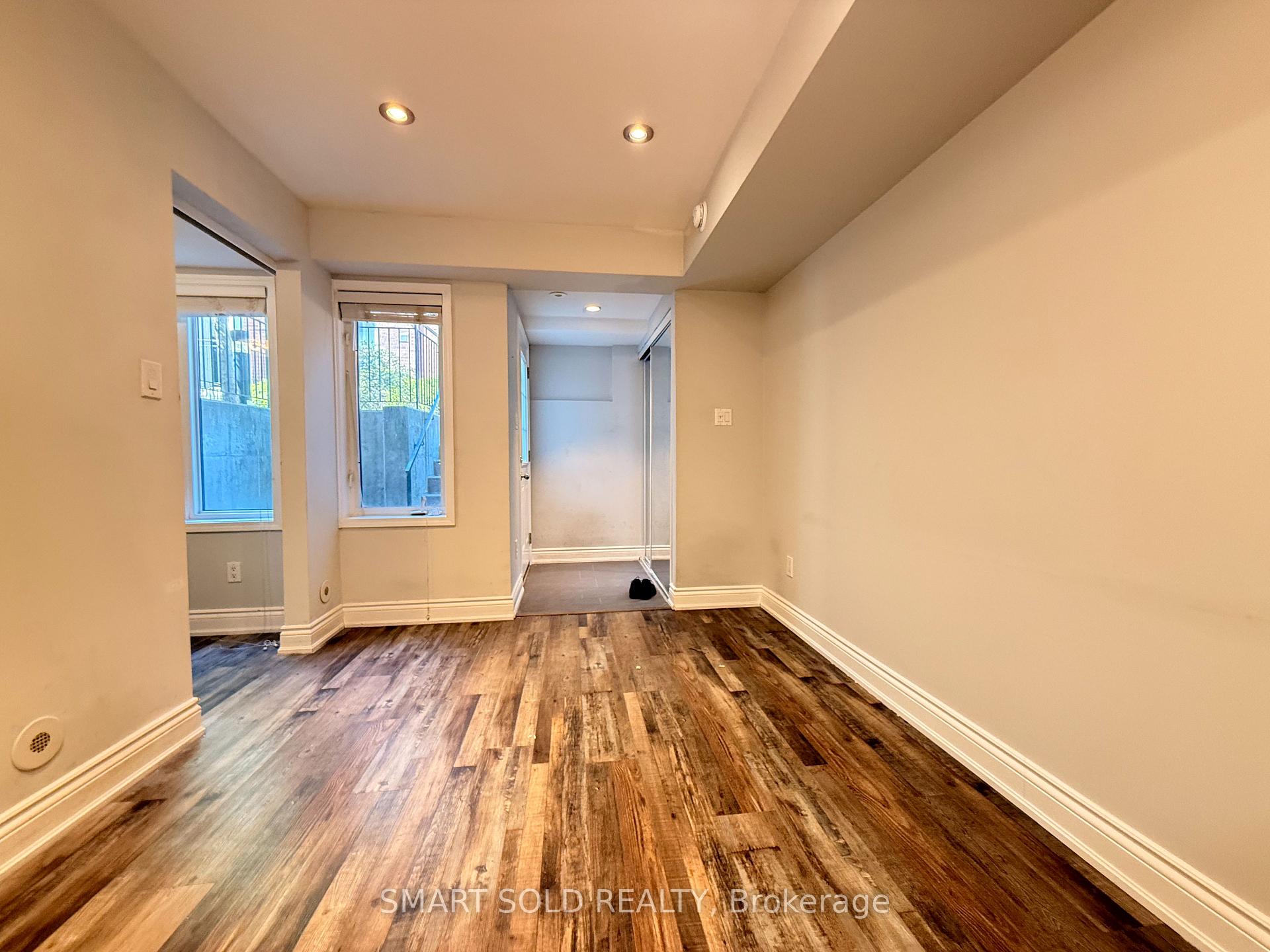 Photo 7 of Unit 725, 10 Laidlaw Street, Toronto, South Parkdale — HOMEH