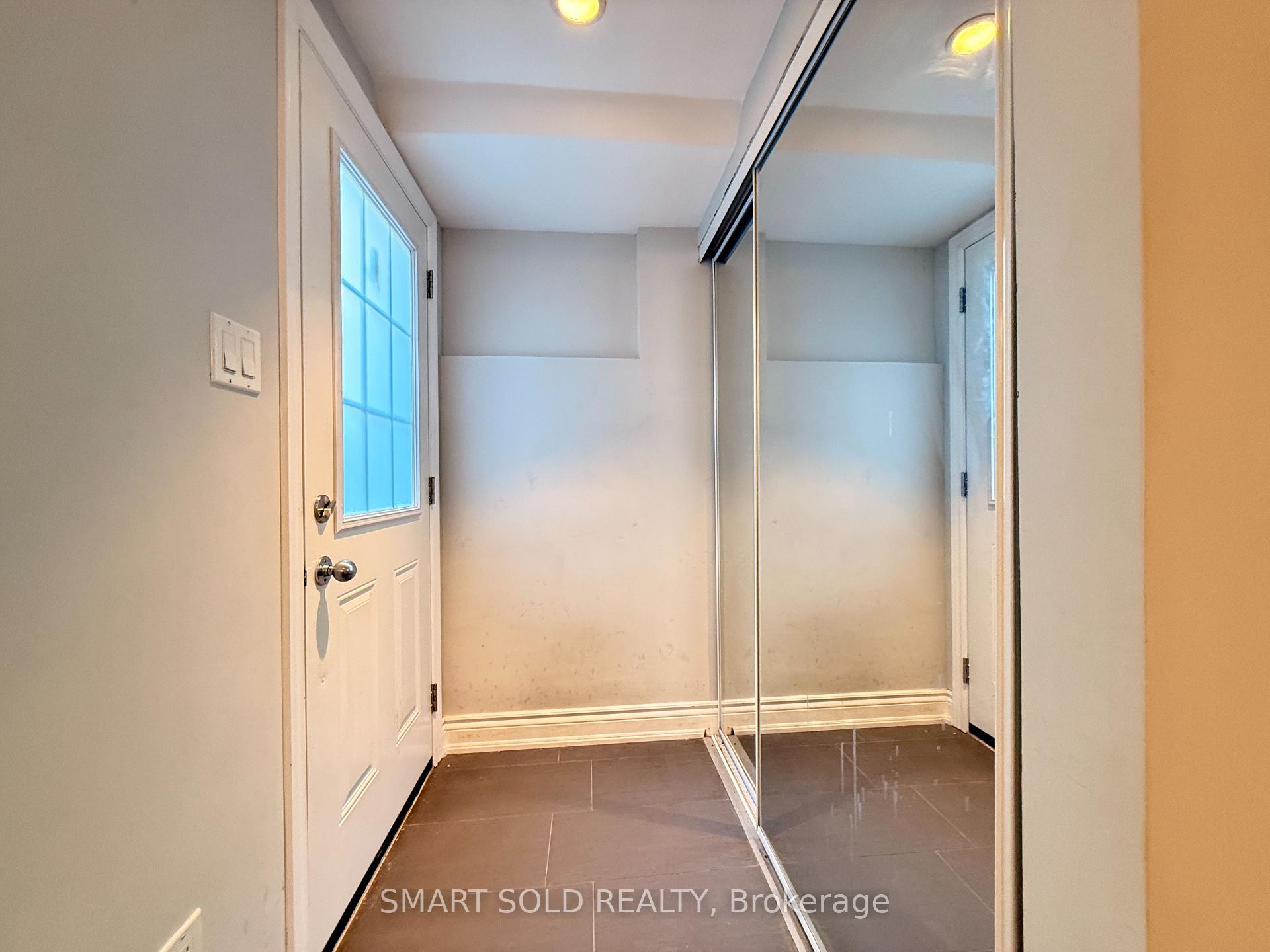 Photo 11 of Unit 725, 10 Laidlaw Street, Toronto, South Parkdale — HOMEH