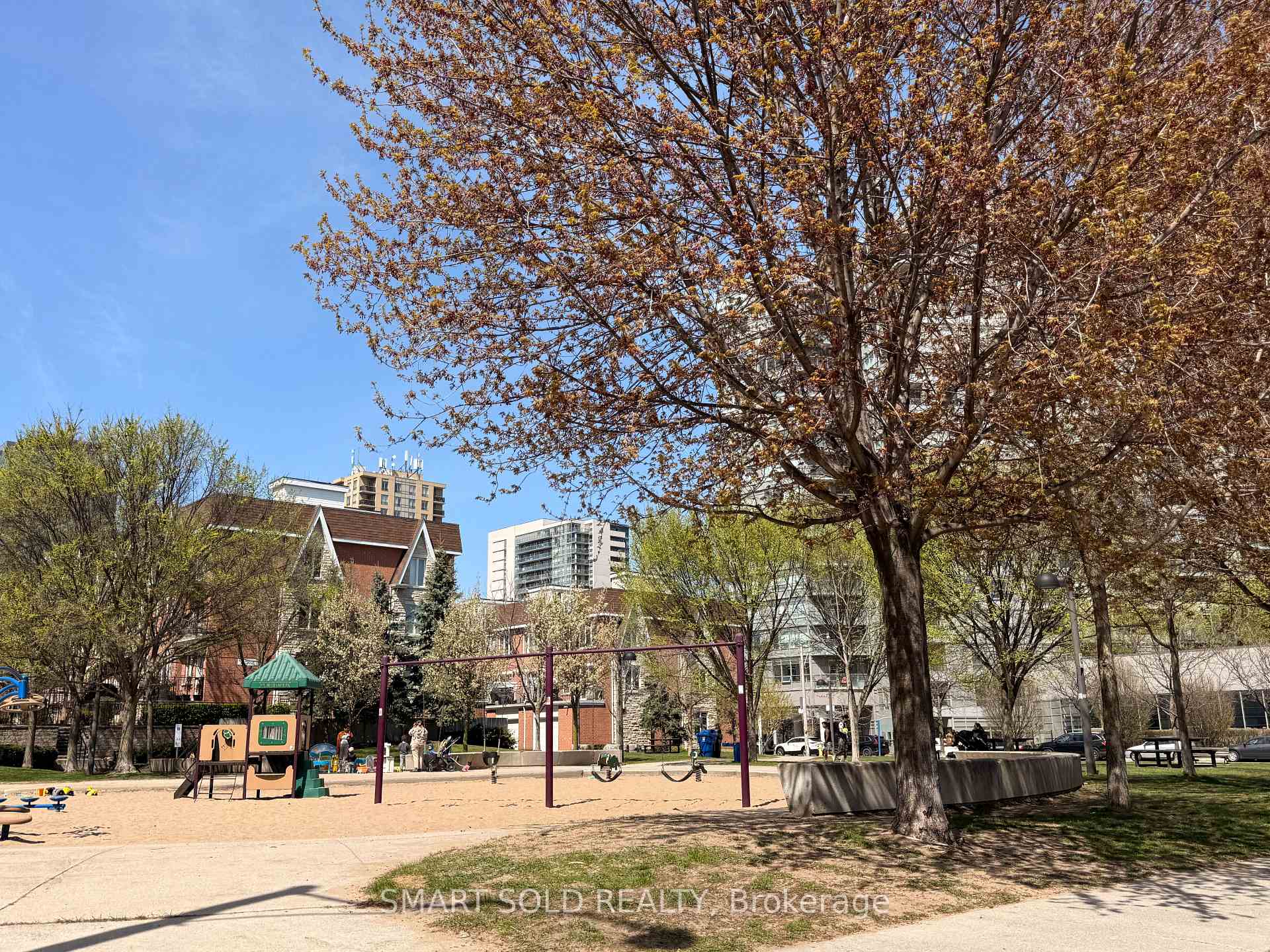 Photo 15 of Unit 725, 10 Laidlaw Street, Toronto, South Parkdale — HOMEH