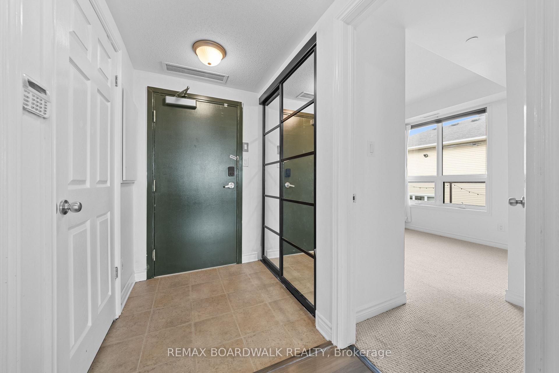 Photo 5 of Unit 302, 760 Chapman Mills Drive, Ottawa, Barrhaven - Strandherd — HOMEH