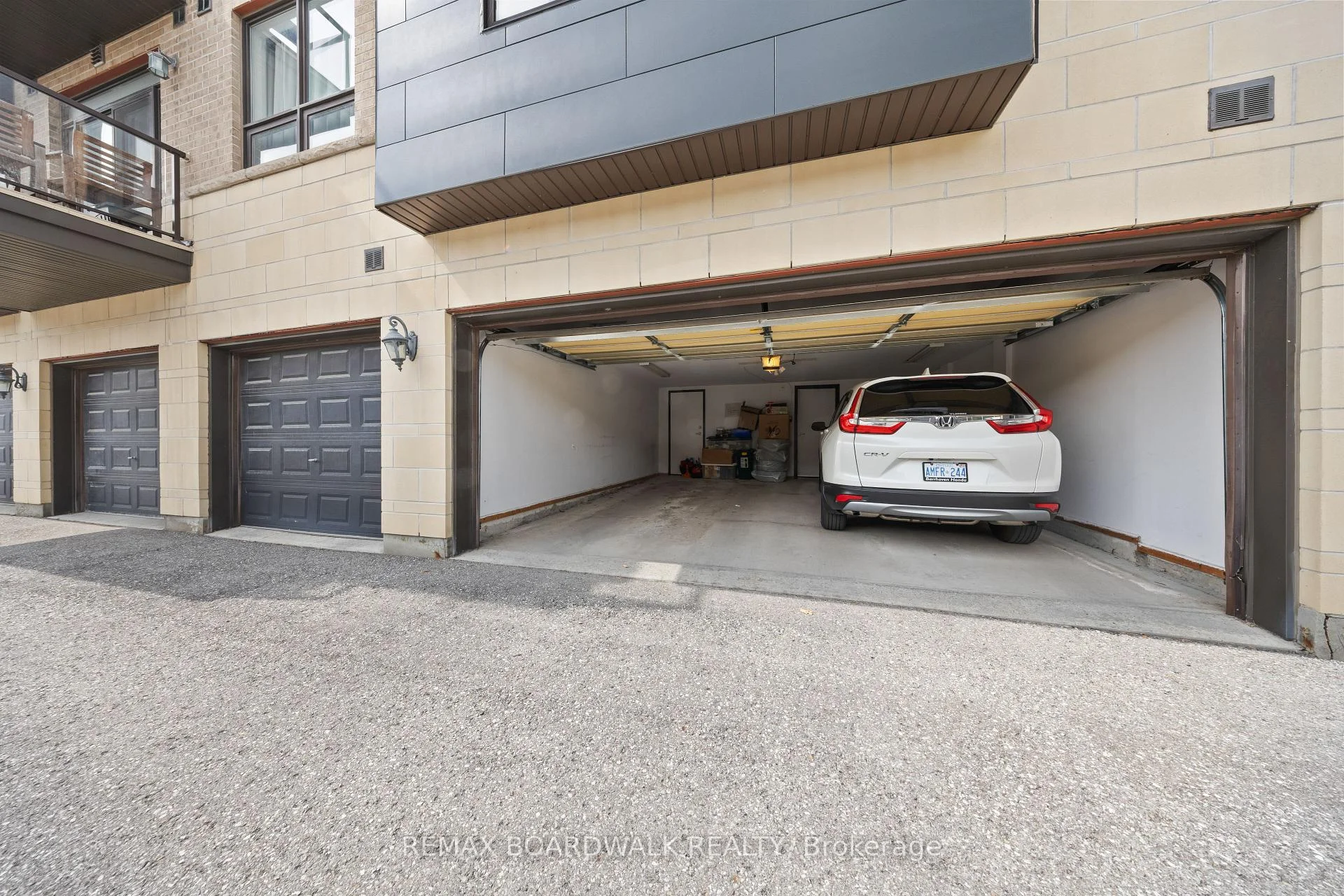 Photo 2 of Unit 302, 760 Chapman Mills Drive, Ottawa, Barrhaven - Strandherd — HOMEH
