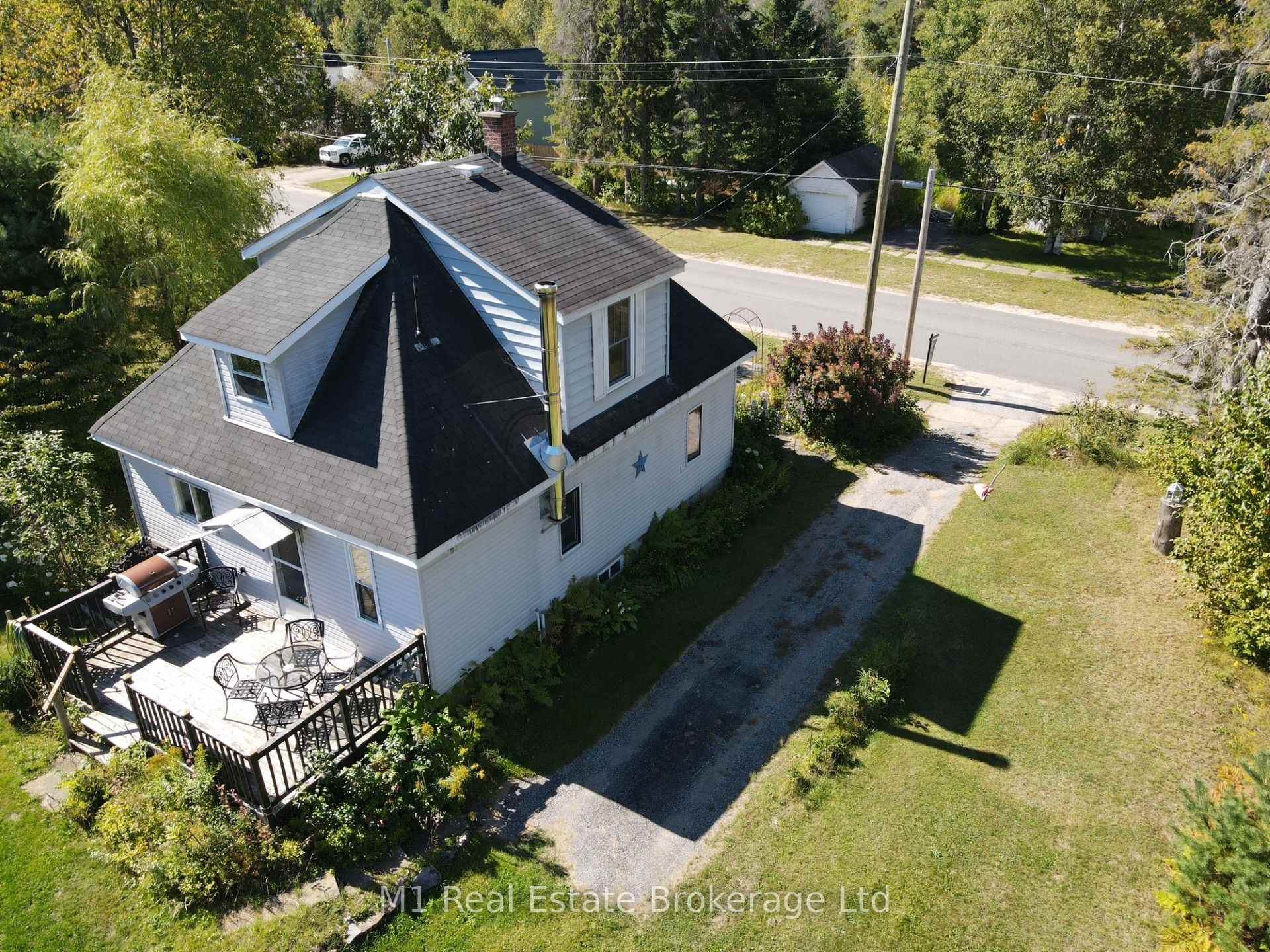 Photo 2 of 2191 Stisted Road S, McMurrich/Monteith, Sprucedale — HOMEH