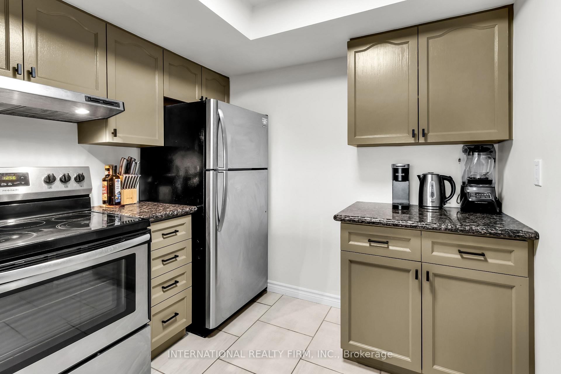 Photo 10 of Unit PH14, 705 King Street W, Toronto, Niagara — HOMEH