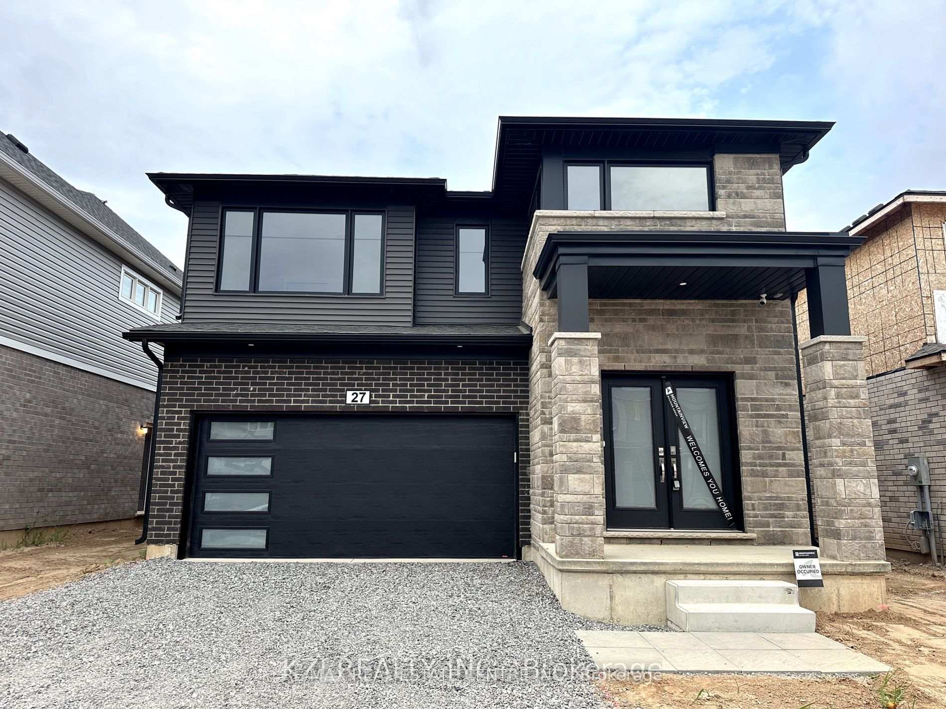 Photo 1 of 27 Samuel Avenue, Pelham, Fonthill — HOMEH