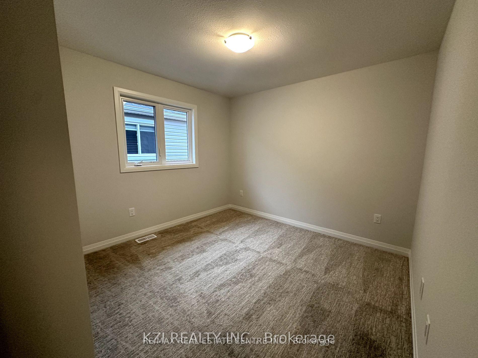 Photo 10 of 27 Samuel Avenue, Pelham, Fonthill — HOMEH