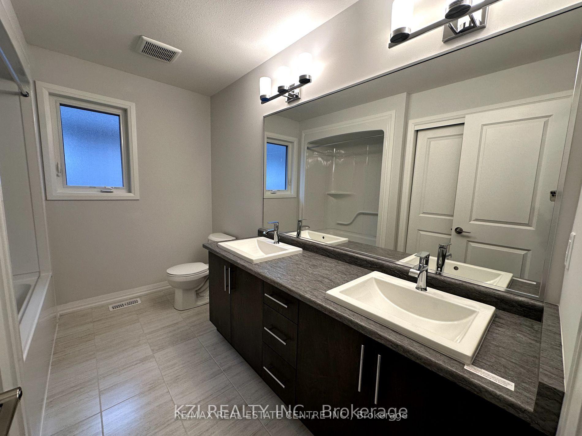 Photo 11 of 27 Samuel Avenue, Pelham, Fonthill — HOMEH