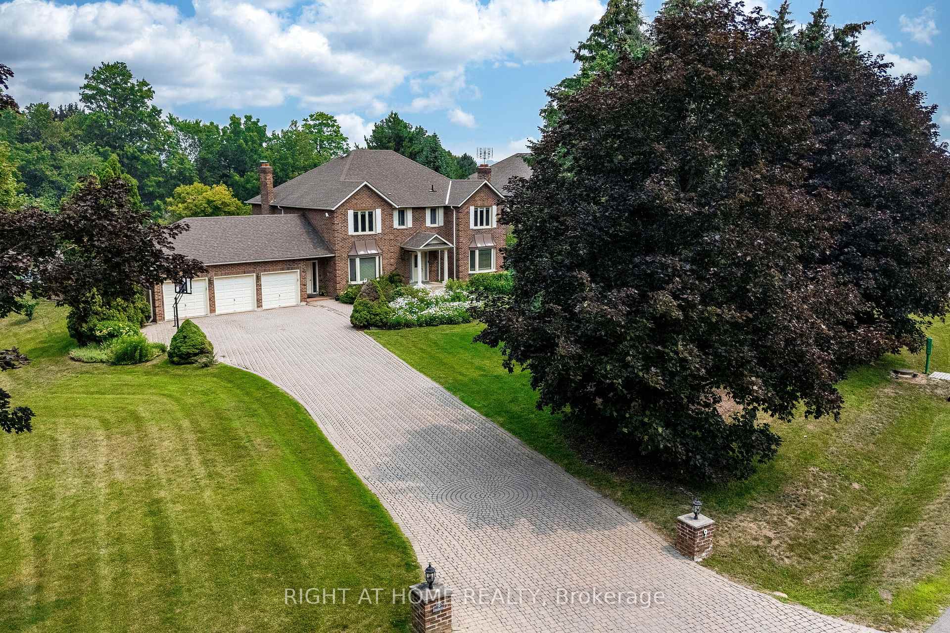 Photo 2 of 9 Glenridge Drive, Markham, Devil's Elbow — HOMEH