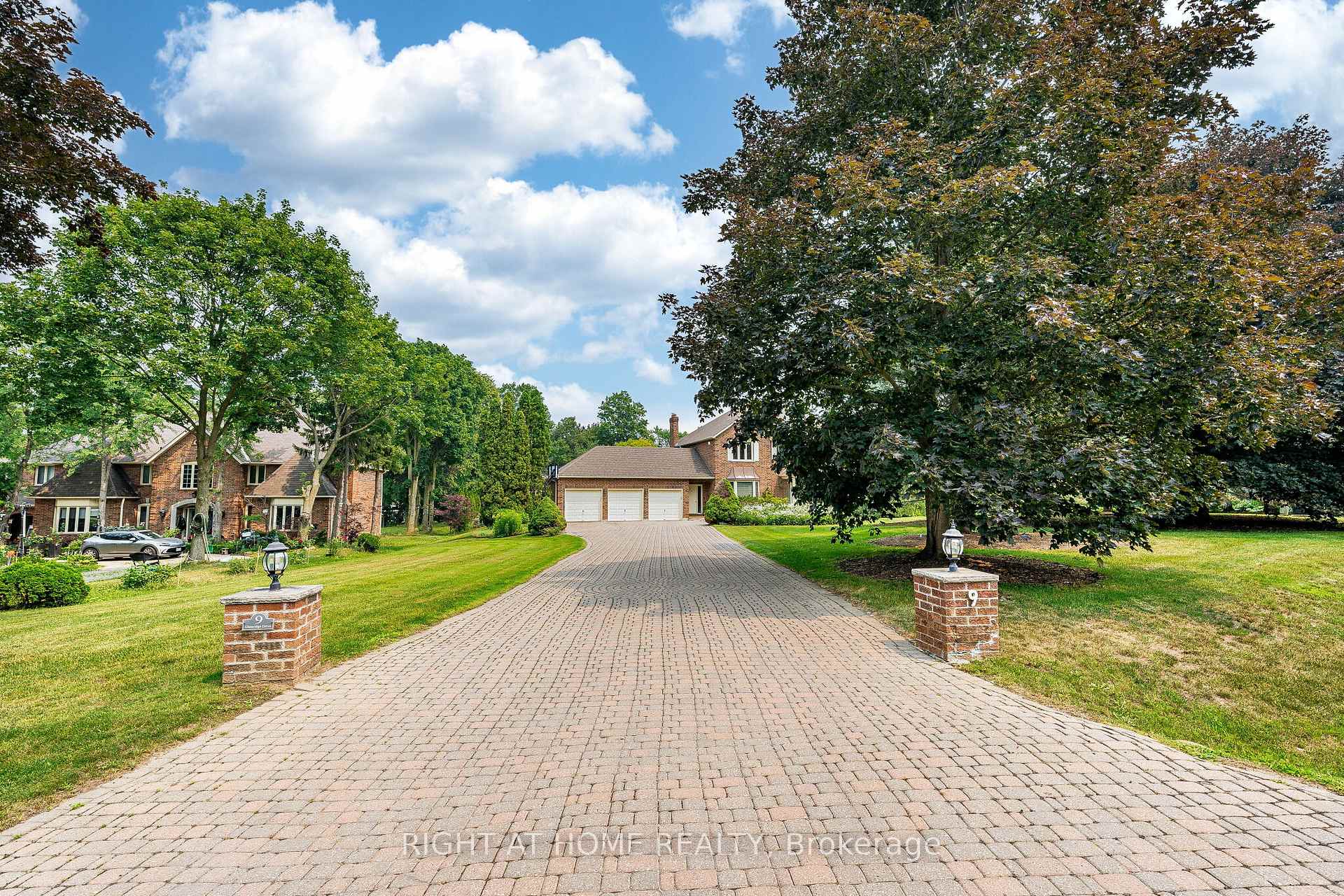 Photo 3 of 9 Glenridge Drive, Markham, Devil's Elbow — HOMEH