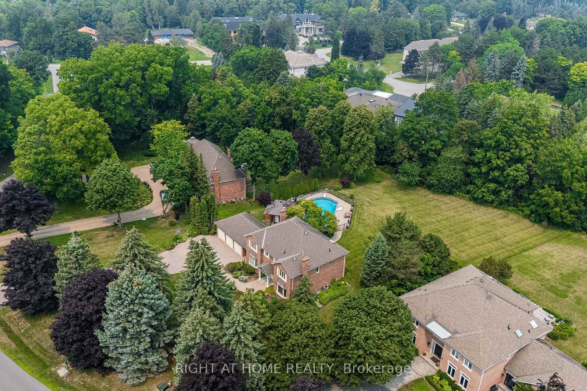 Photo 8 of 9 Glenridge Drive, Markham, Devil's Elbow — HOMEH