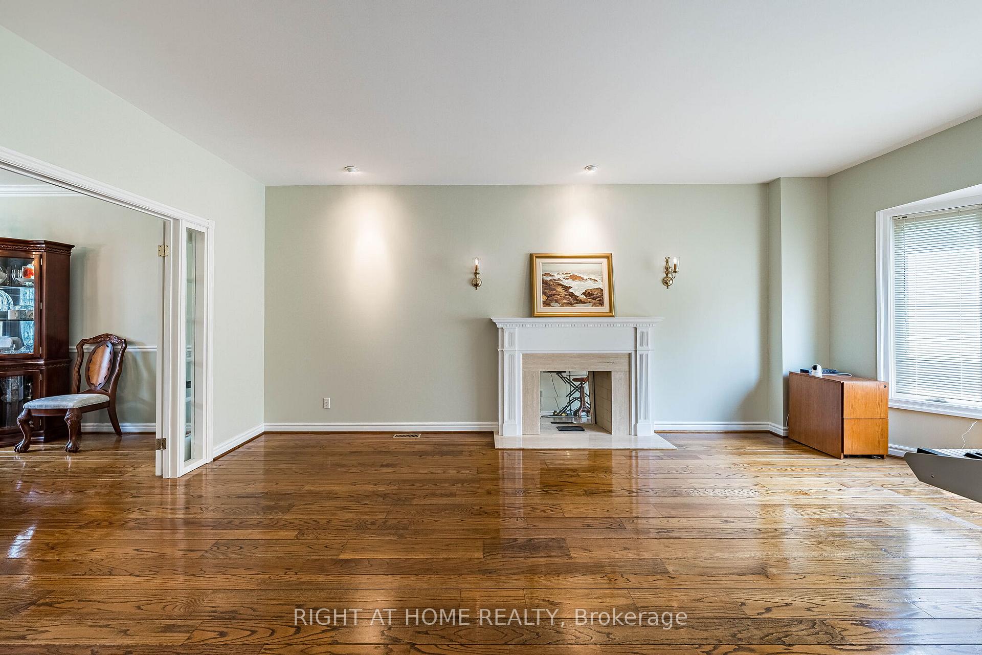 Photo 11 of 9 Glenridge Drive, Markham, Devil's Elbow — HOMEH