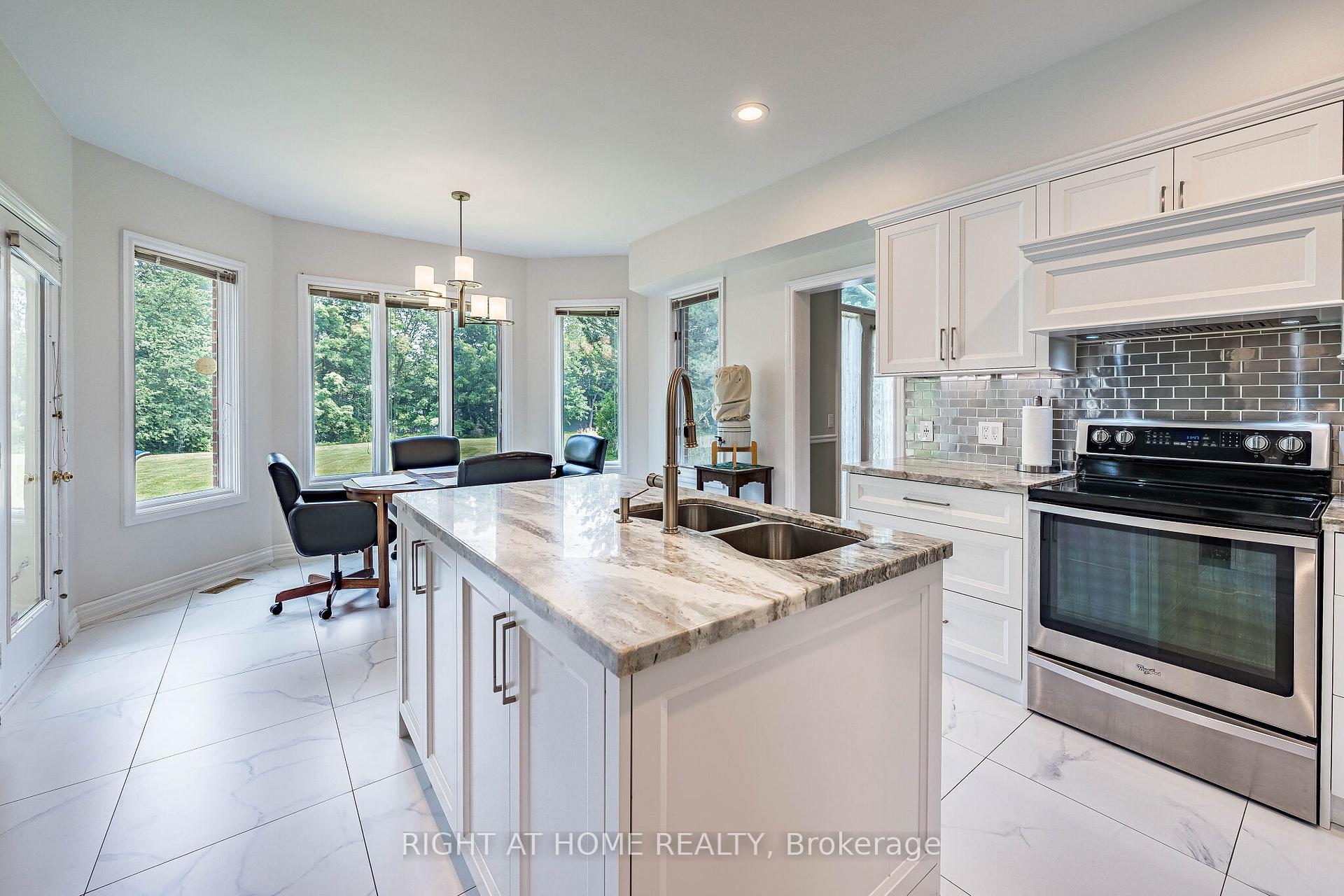 Photo 16 of 9 Glenridge Drive, Markham, Devil's Elbow — HOMEH