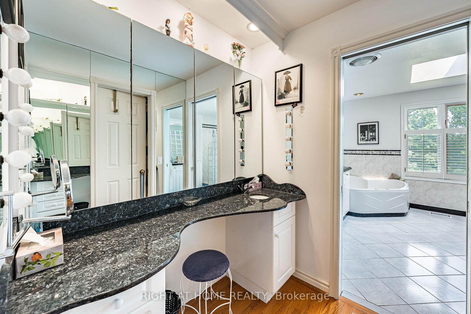 Photo 25 of 9 Glenridge Drive, Markham, Devil's Elbow — HOMEH