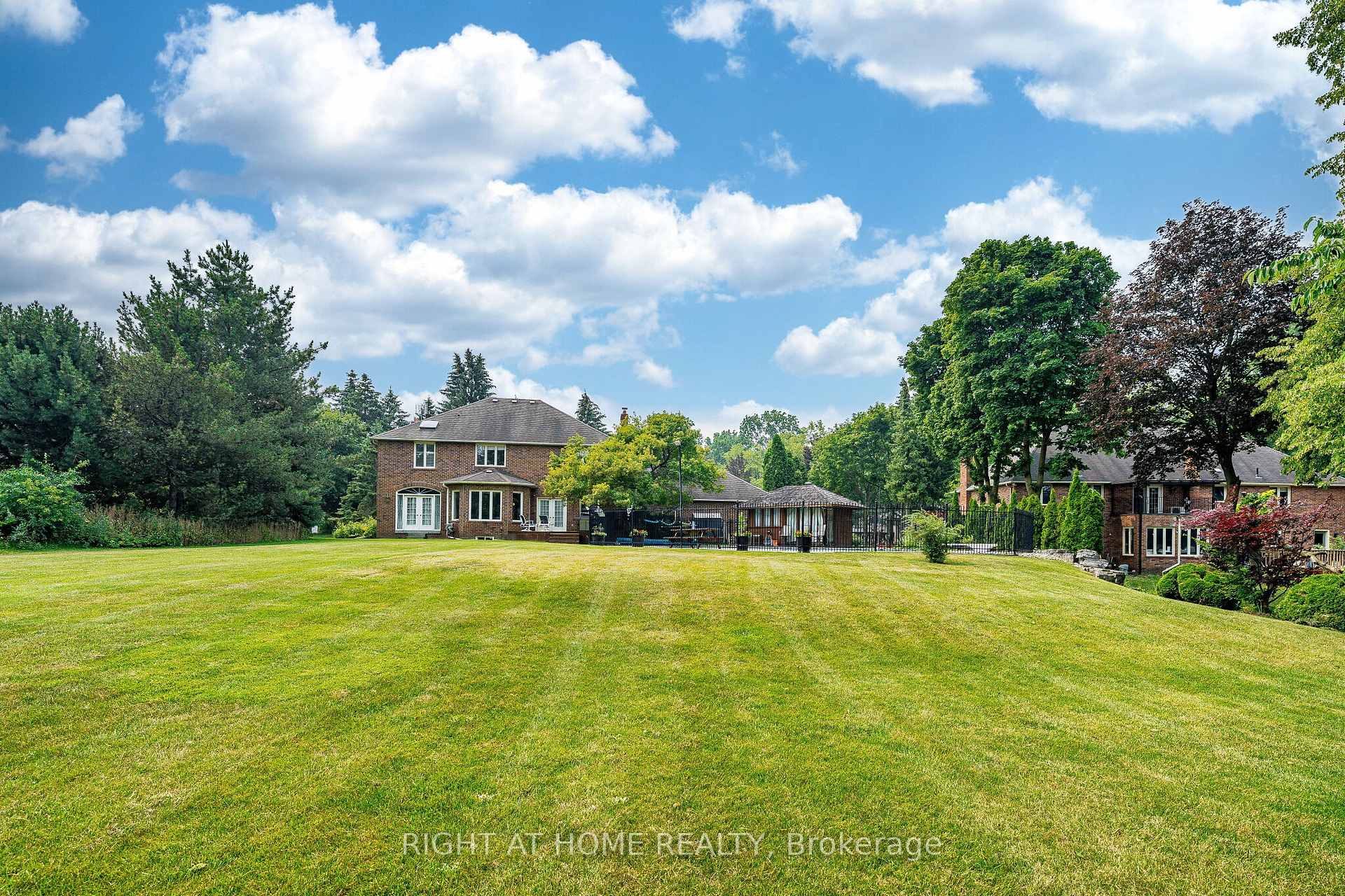 Photo 37 of 9 Glenridge Drive, Markham, Devil's Elbow — HOMEH
