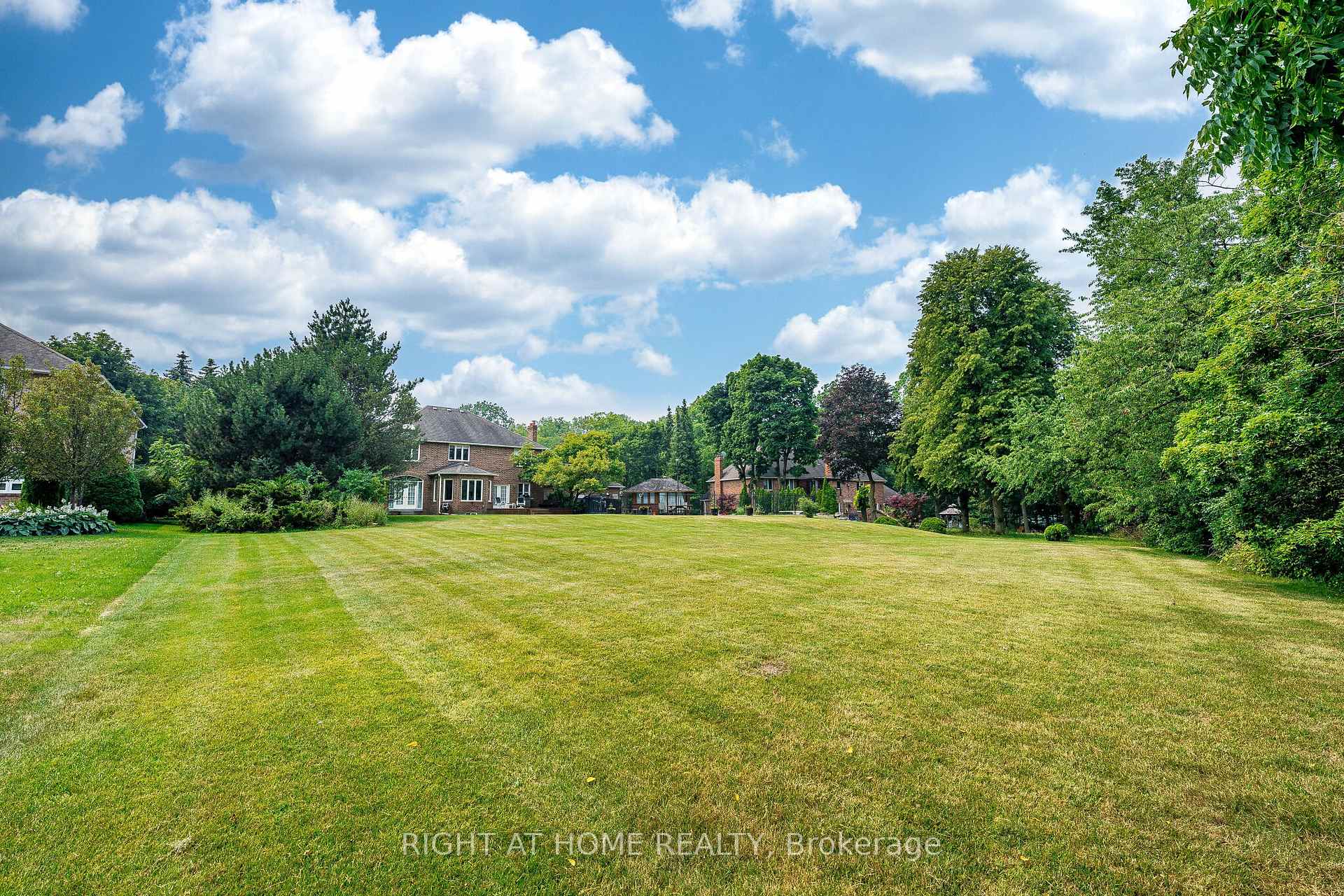 Photo 39 of 9 Glenridge Drive, Markham, Devil's Elbow — HOMEH