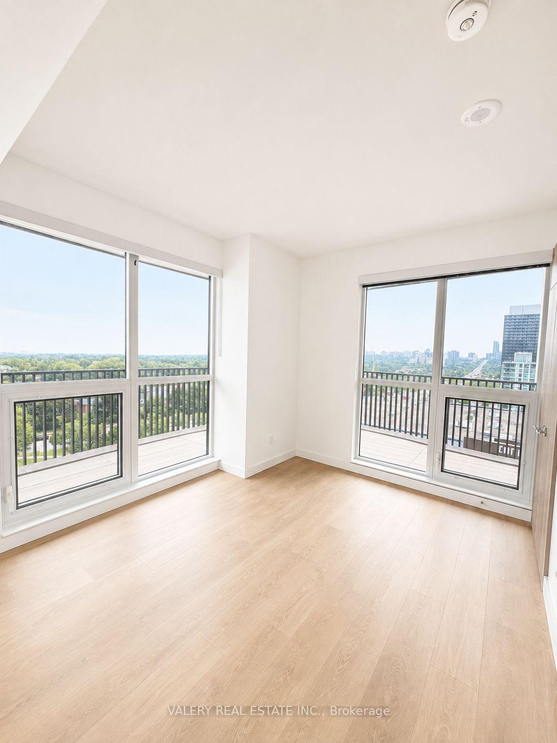 Photo 10 of Unit 1005, 75 Billes Heights, North York, Bayview Village — HOMEH