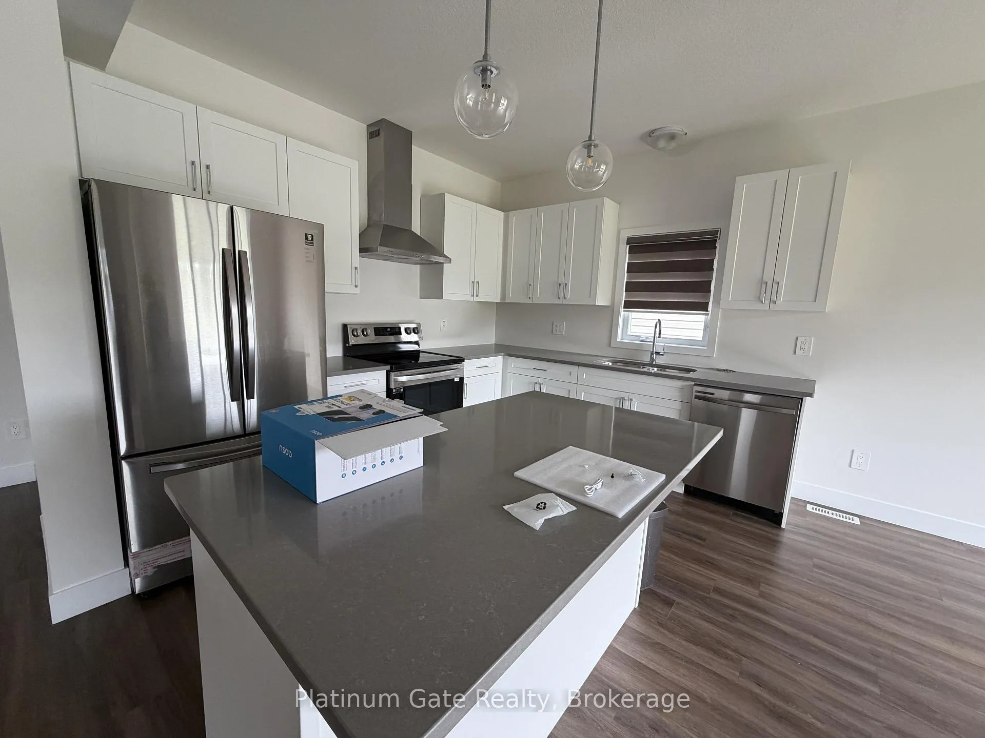 Photo 2 of Unit UPPER, 1433 Twilite Boulevard, London, North S — HOMEH