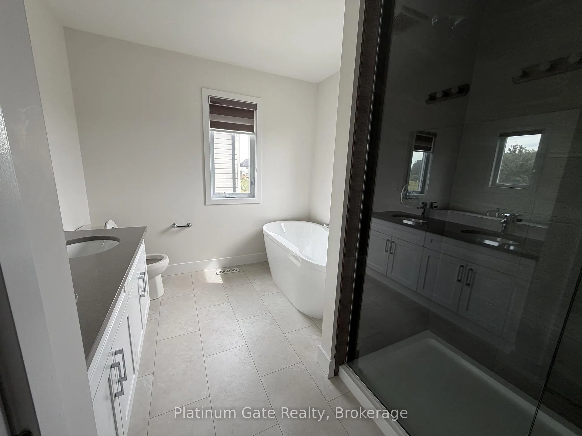 Photo 13 of Unit UPPER, 1433 Twilite Boulevard, London, North S — HOMEH