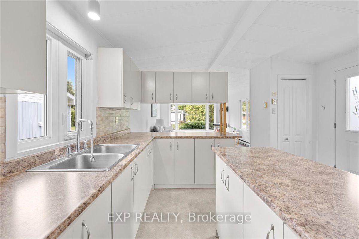 Photo 10 of 1036 Teena Colleen Private, Ottawa, Greely — HOMEH