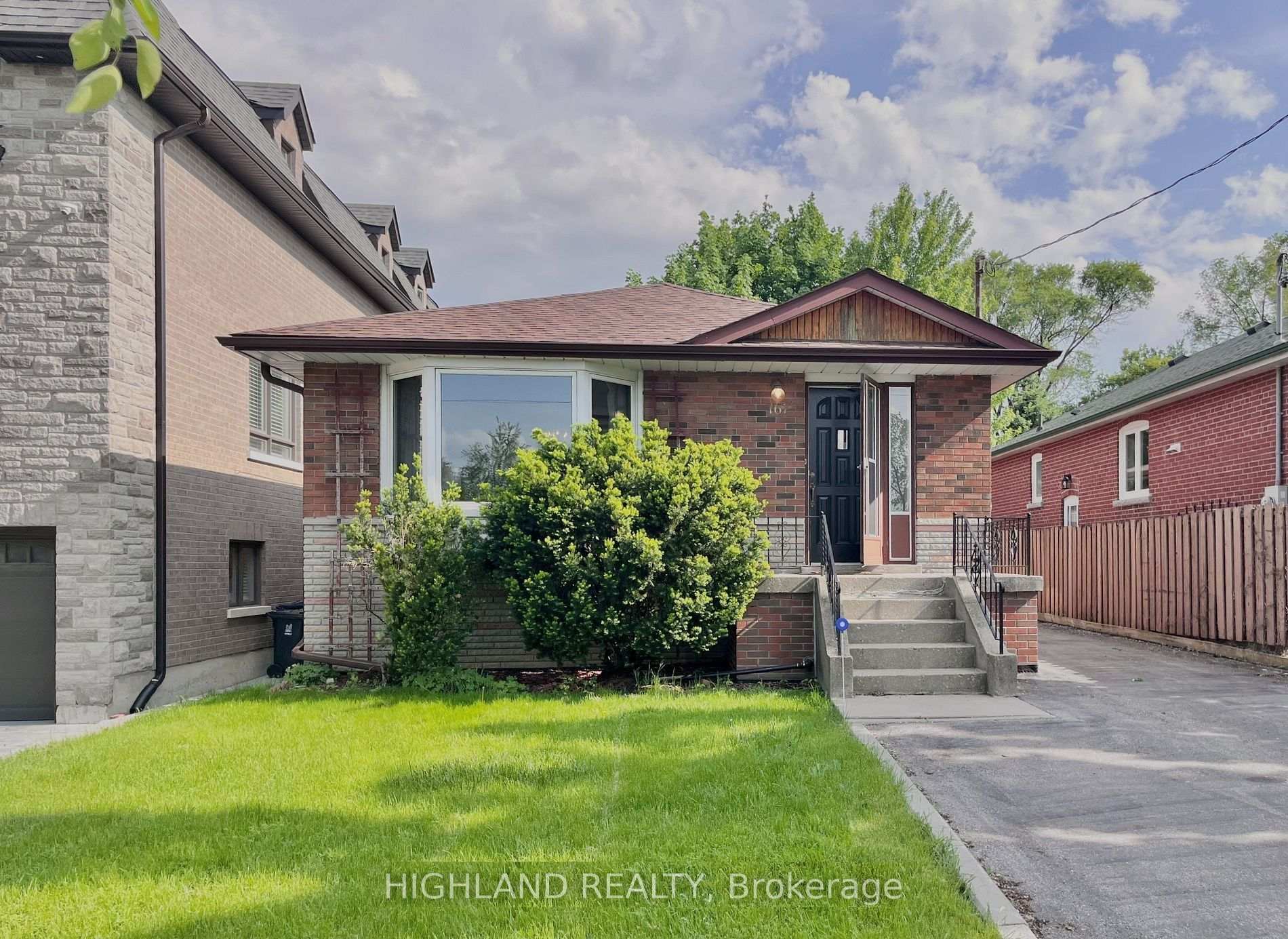 Photo of Unit Basement, 167 Churchill Avenue