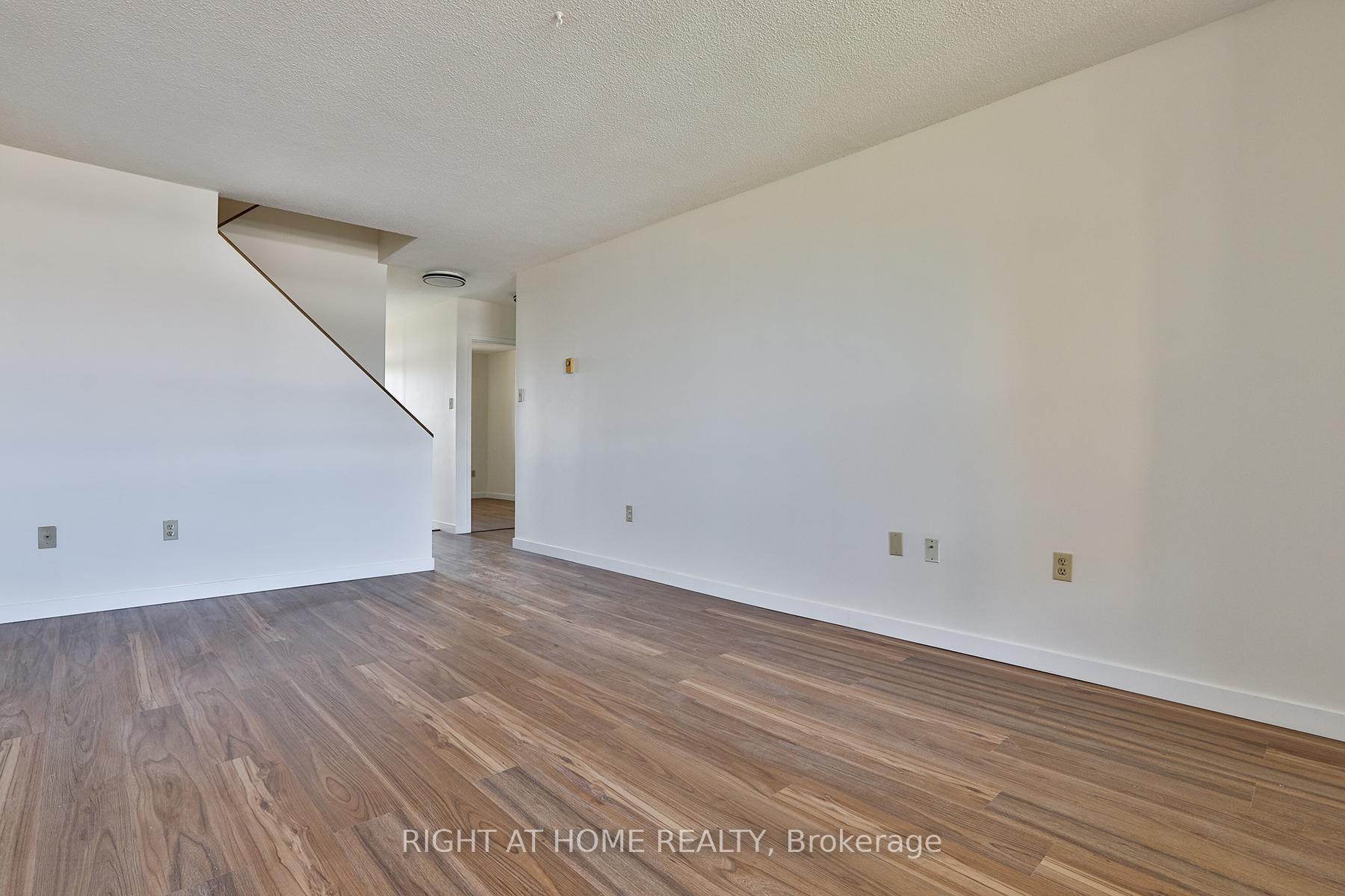 Photo 7 of Unit 302, 35 Sunny Glenway, Toronto, Flemingdon Park — HOMEH