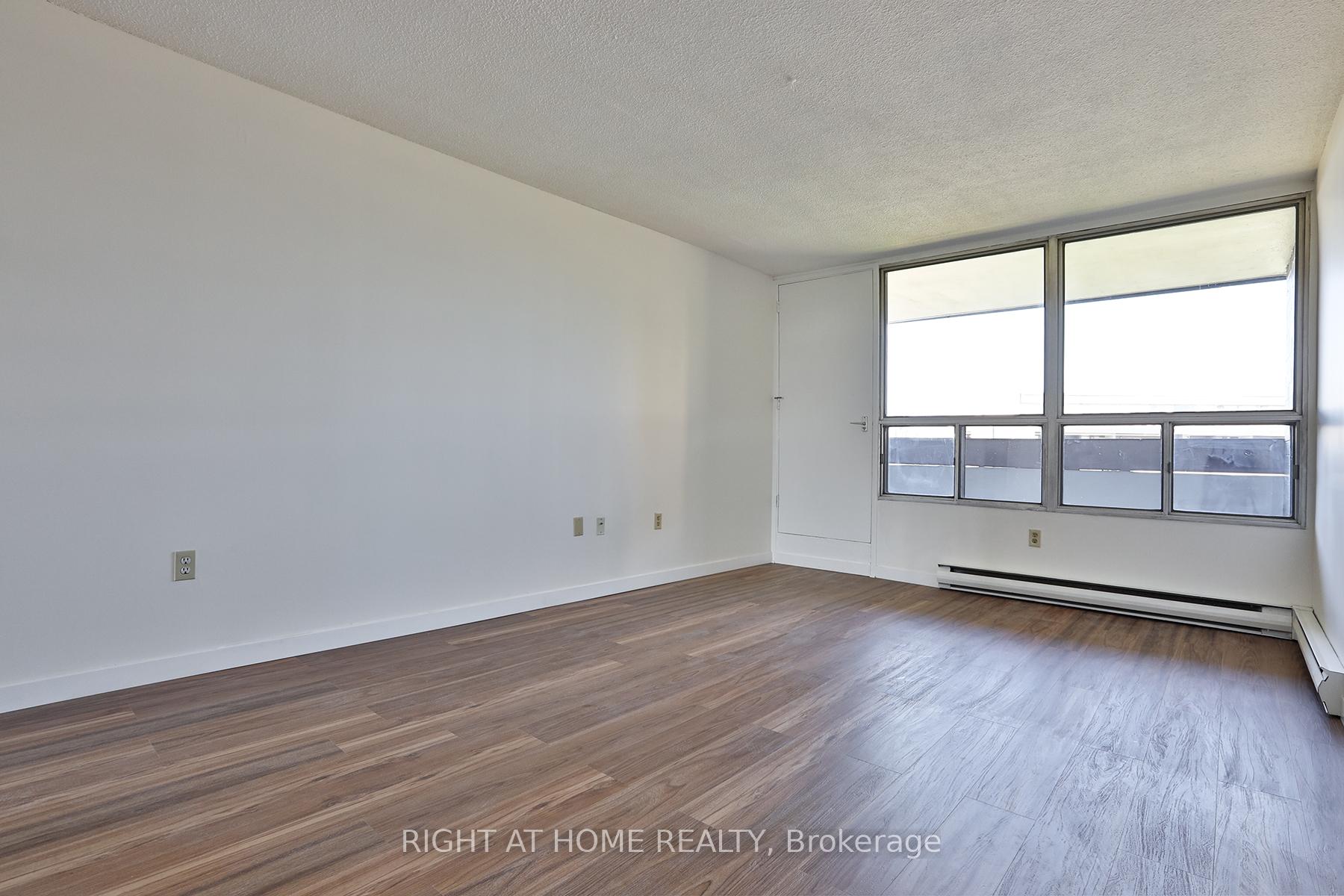 Photo 9 of Unit 302, 35 Sunny Glenway, Toronto, Flemingdon Park — HOMEH