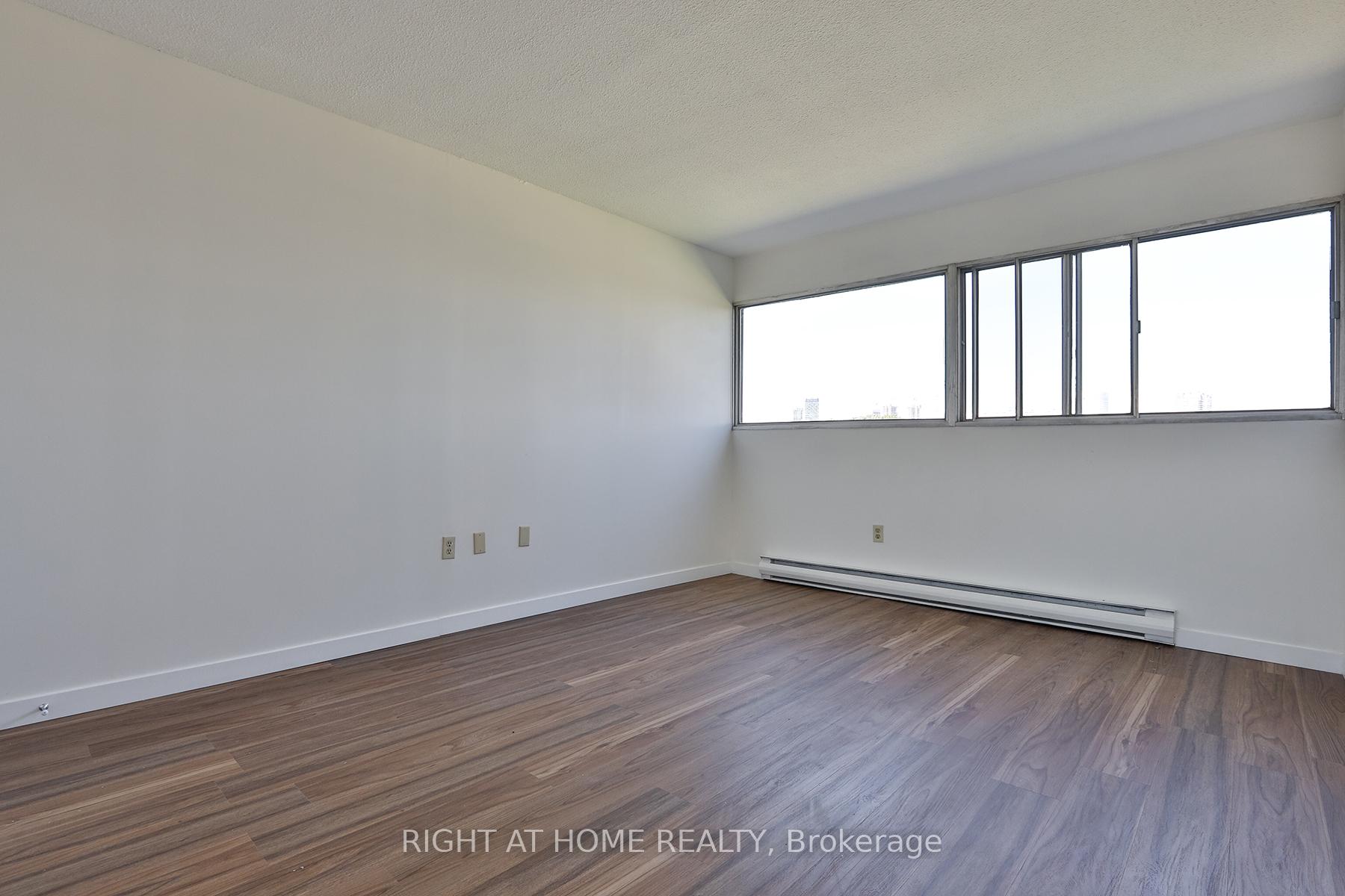 Photo 15 of Unit 302, 35 Sunny Glenway, Toronto, Flemingdon Park — HOMEH