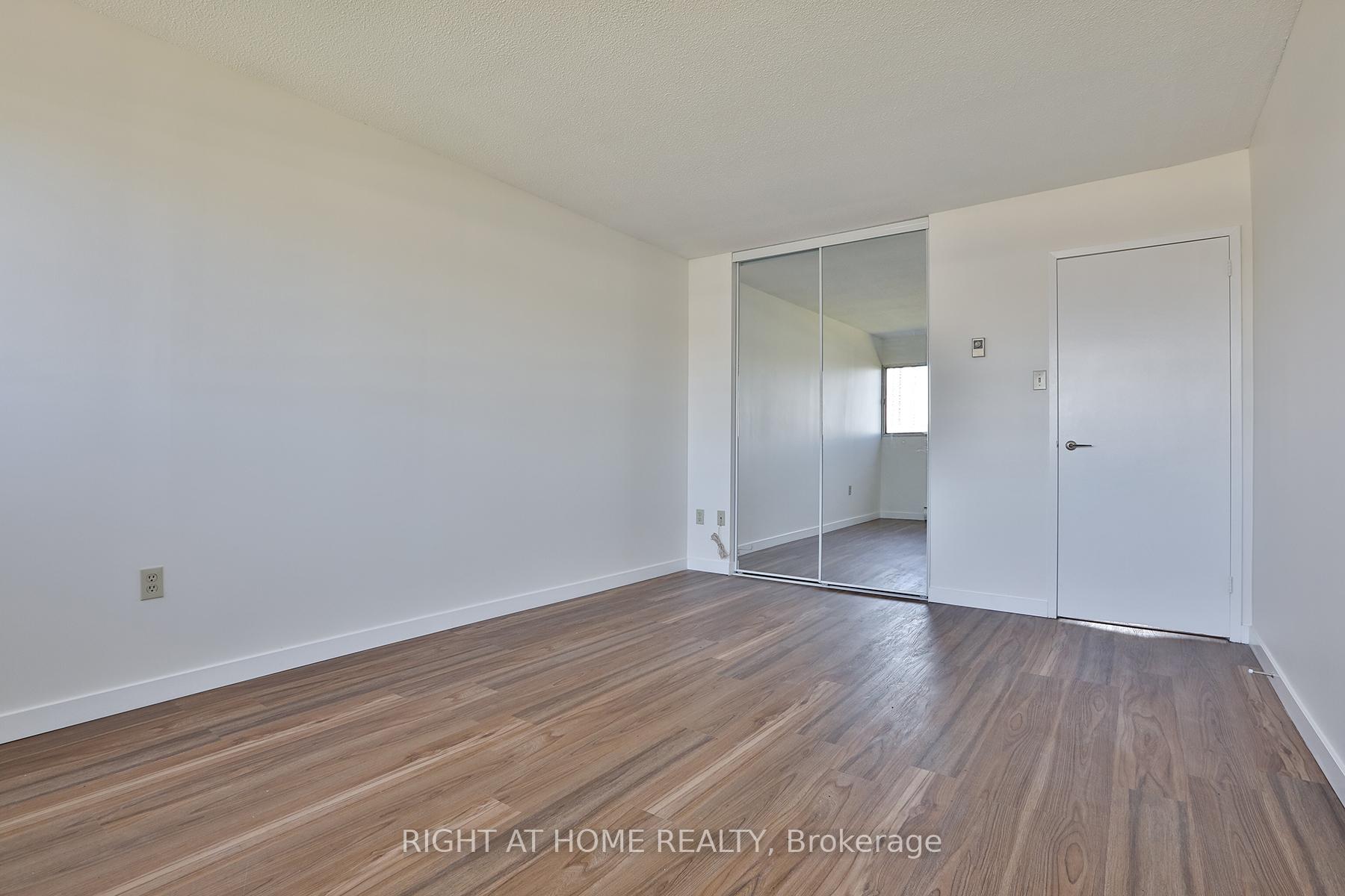 Photo 17 of Unit 302, 35 Sunny Glenway, Toronto, Flemingdon Park — HOMEH