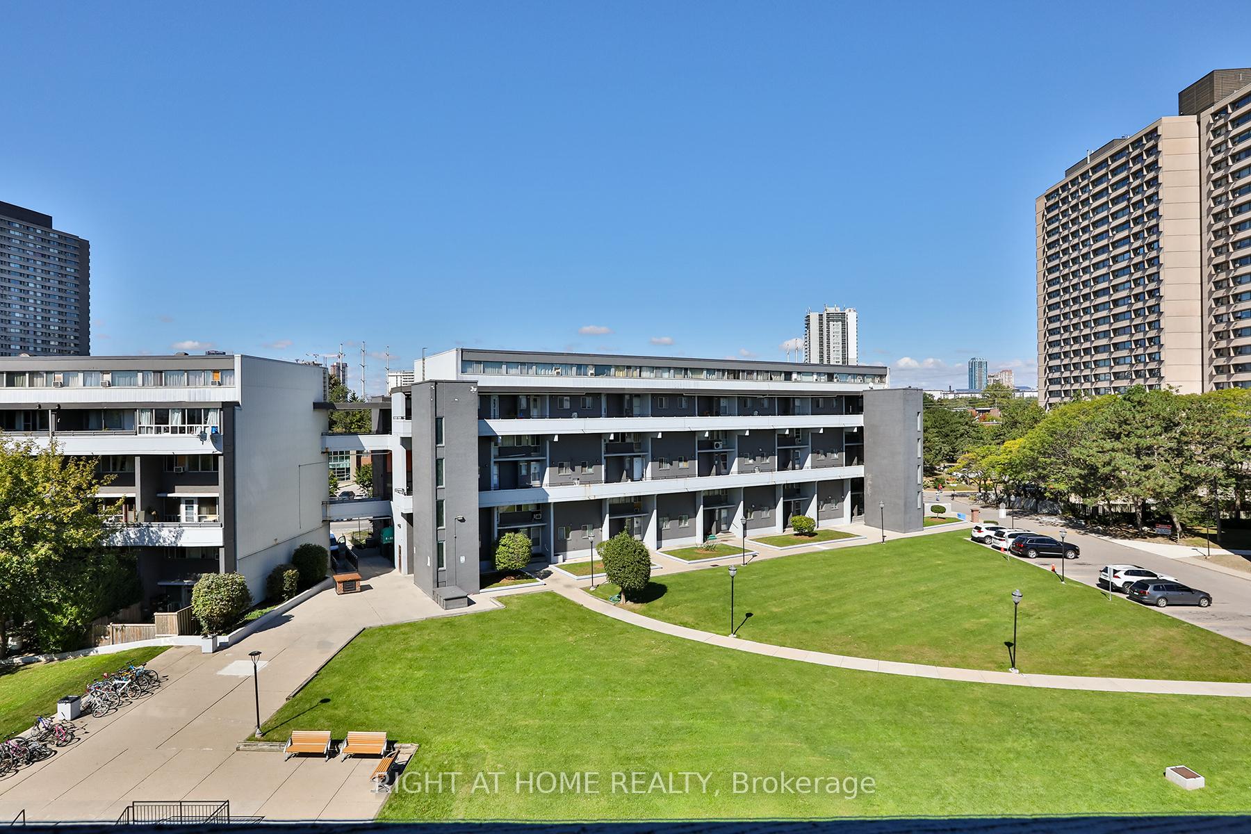 Photo 24 of Unit 302, 35 Sunny Glenway, Toronto, Flemingdon Park — HOMEH