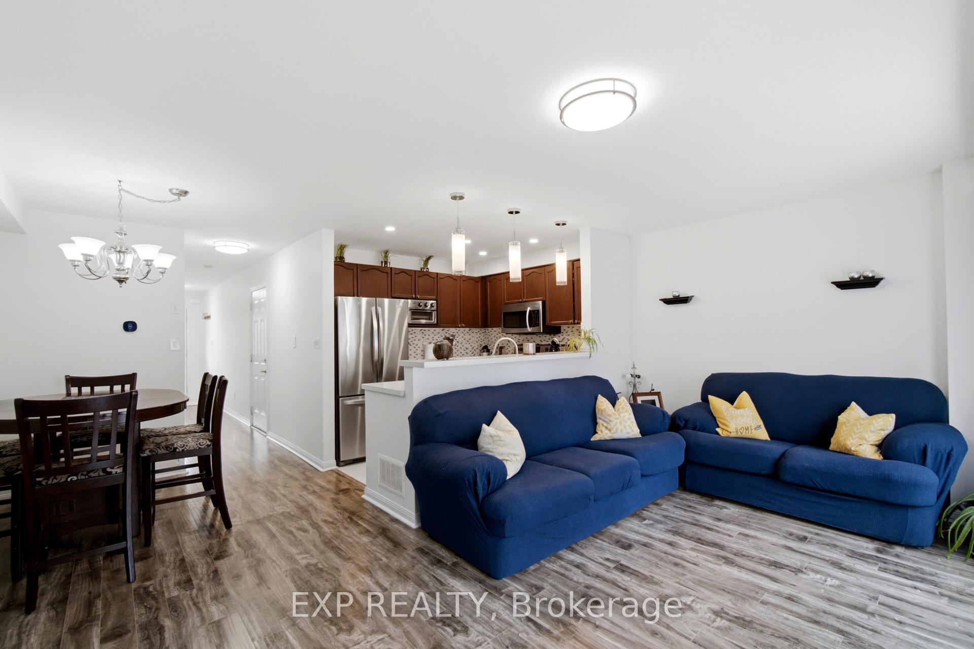 Photo 8 of 4322 Fairview Street, Burlington, Shoreacres — HOMEH