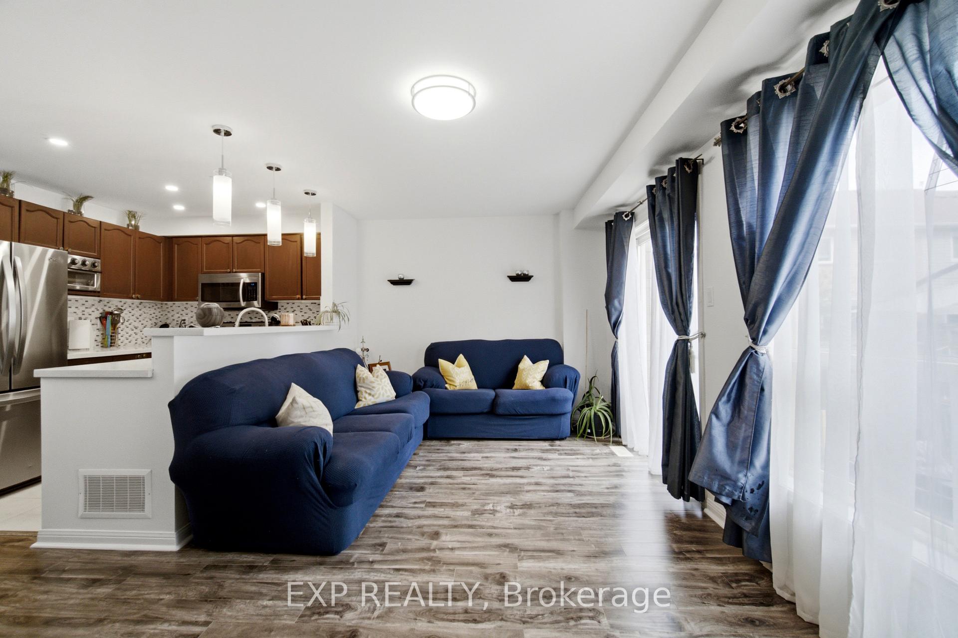 Photo 10 of 4322 Fairview Street, Burlington, Shoreacres — HOMEH