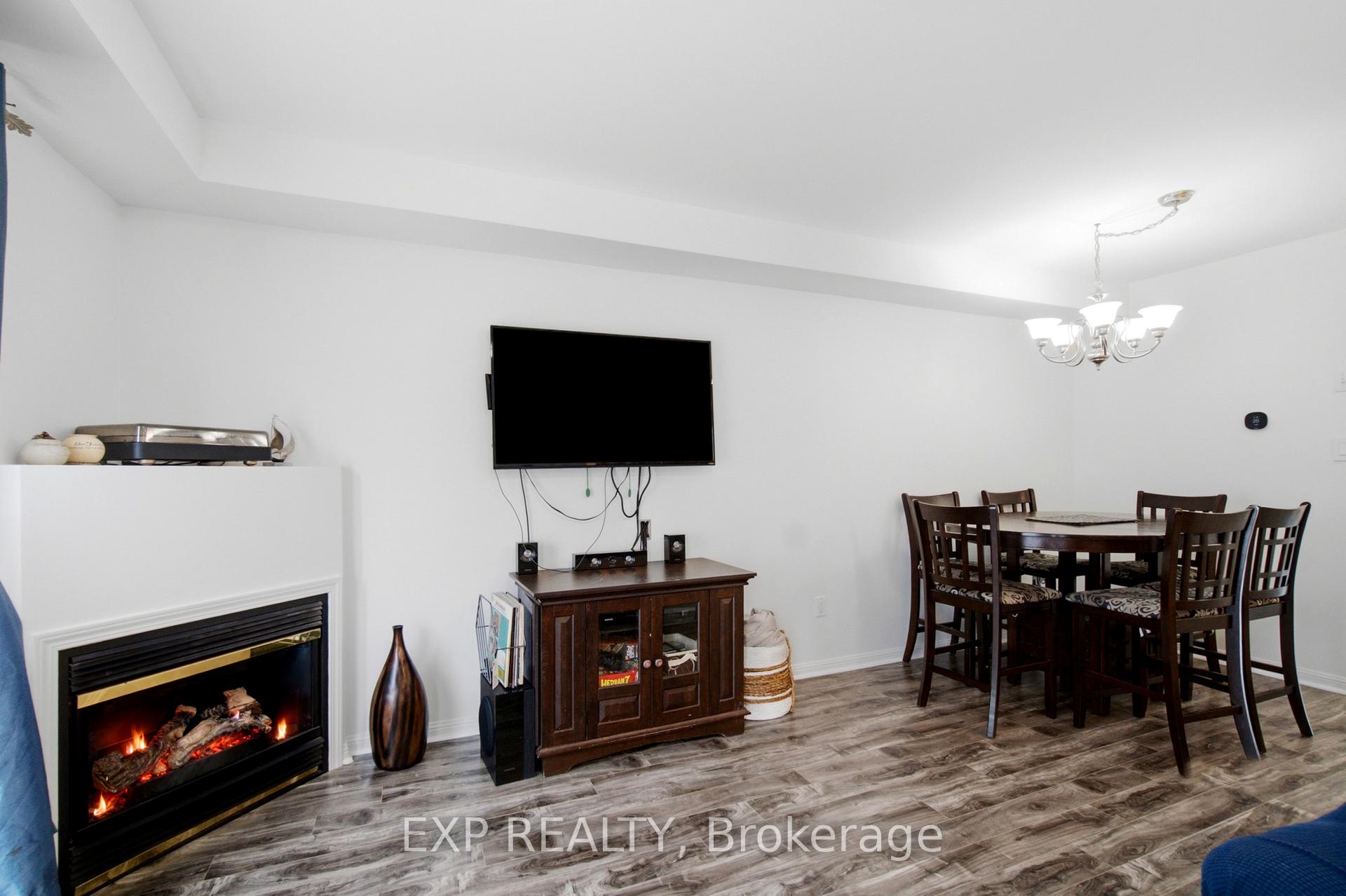 Photo 12 of 4322 Fairview Street, Burlington, Shoreacres — HOMEH