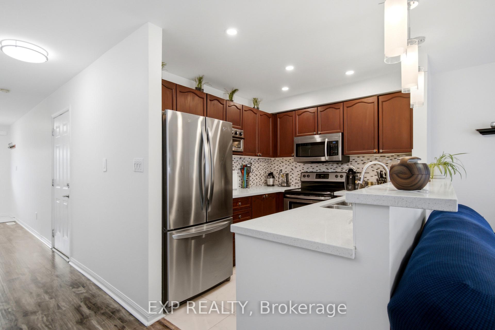 Photo 15 of 4322 Fairview Street, Burlington, Shoreacres — HOMEH