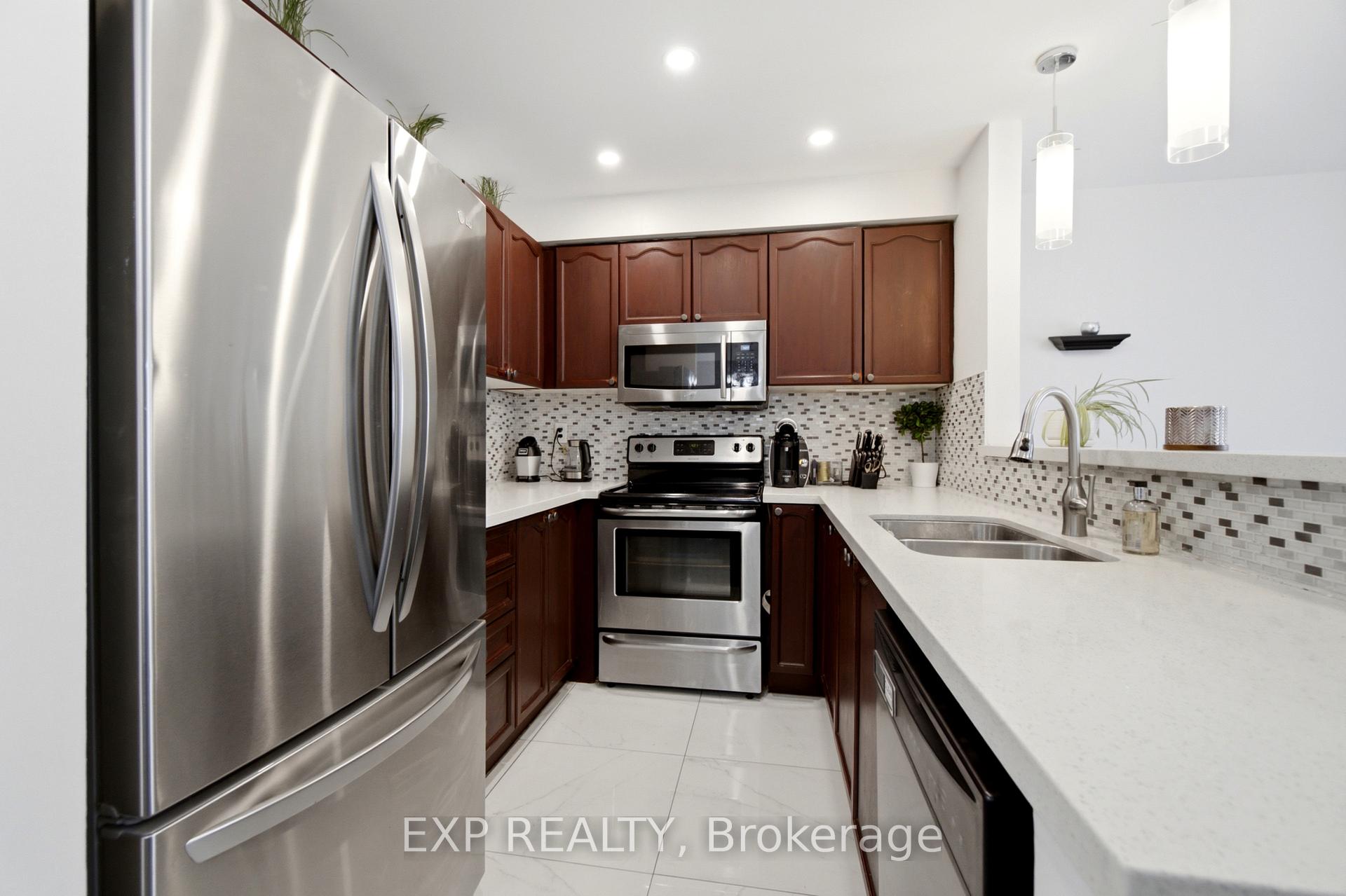 Photo 16 of 4322 Fairview Street, Burlington, Shoreacres — HOMEH