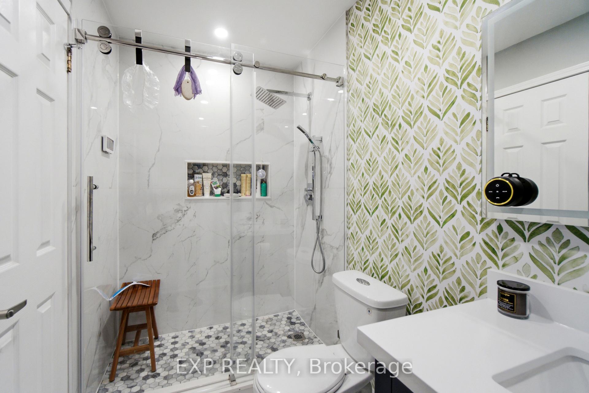 Photo 26 of 4322 Fairview Street, Burlington, Shoreacres — HOMEH