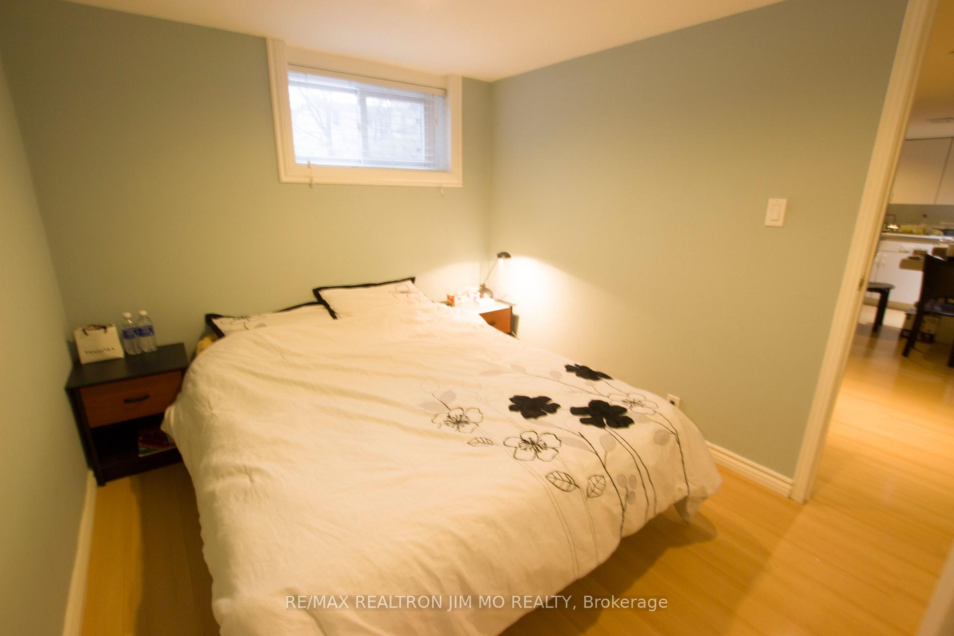 Photo 7 of 192 Maxome Avenue, North York, Newtonbrook East — HOMEH