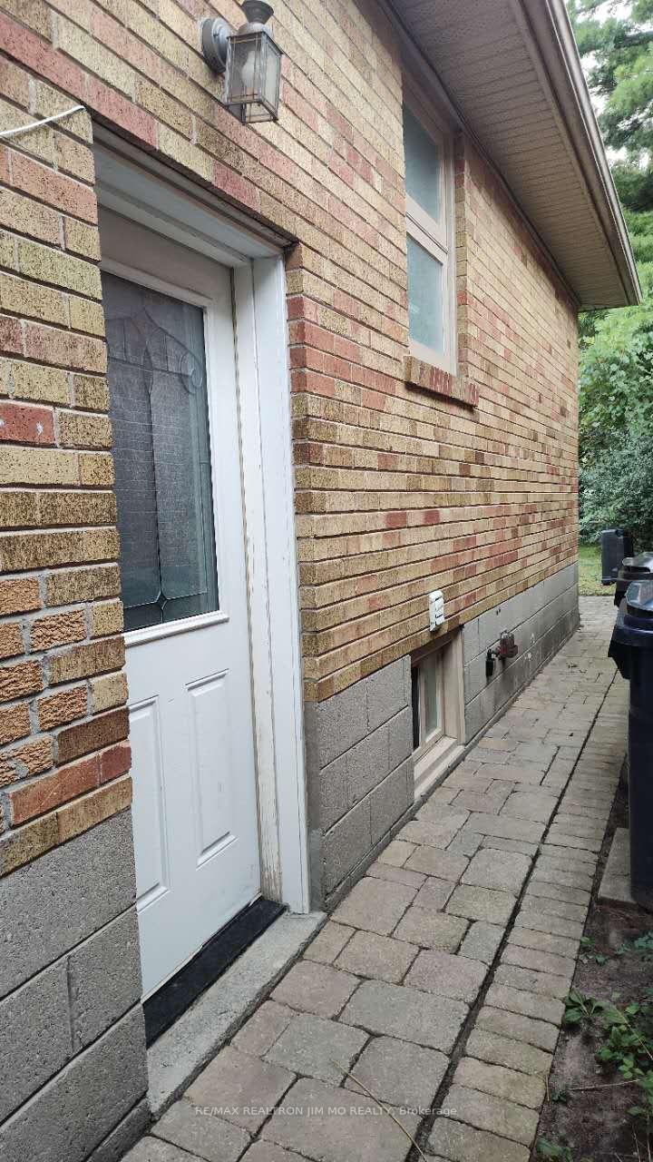 Photo 10 of 192 Maxome Avenue, North York, Newtonbrook East — HOMEH