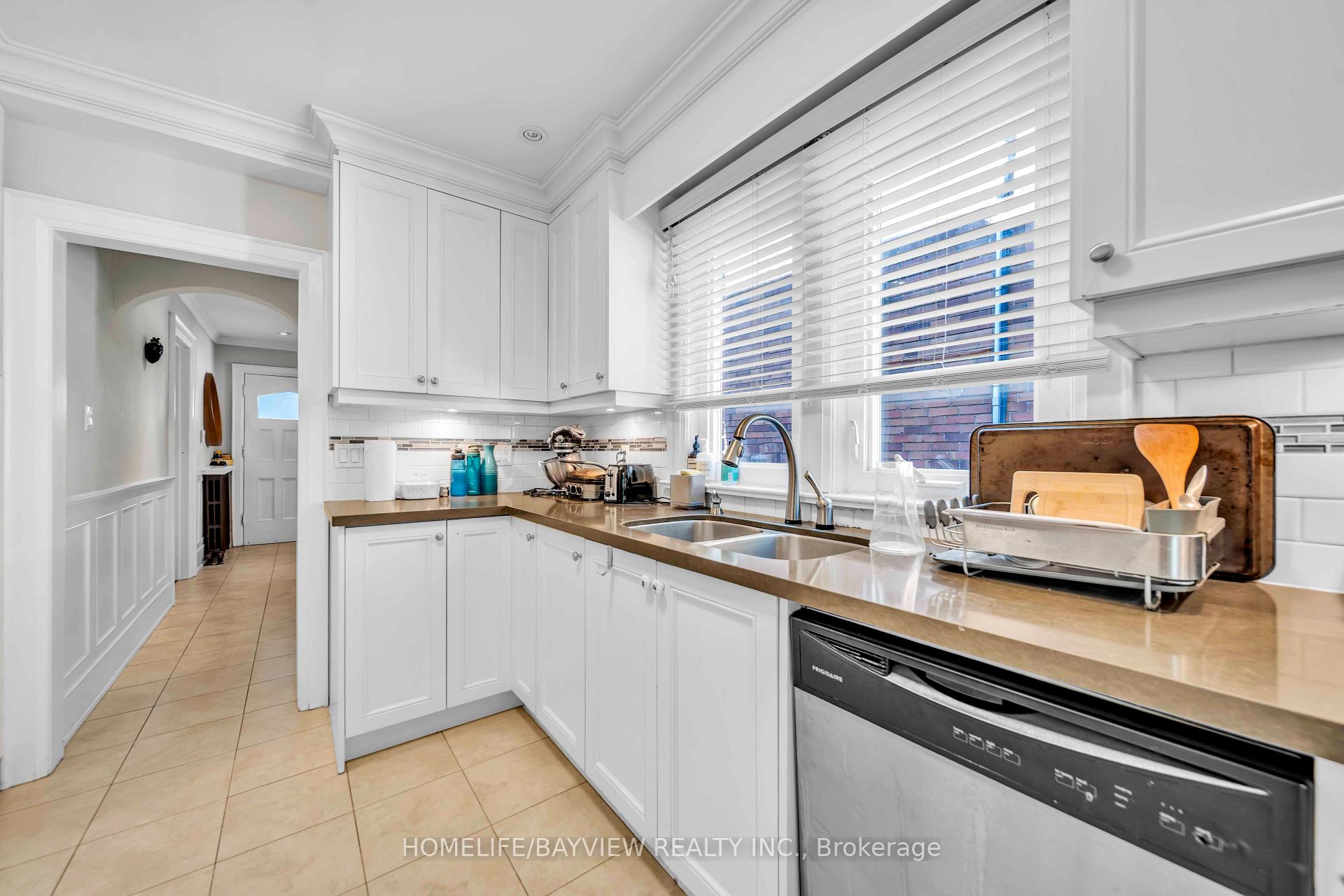 Photo 11 of 131 Heddington Avenue, Toronto, Lawrence Park South — HOMEH