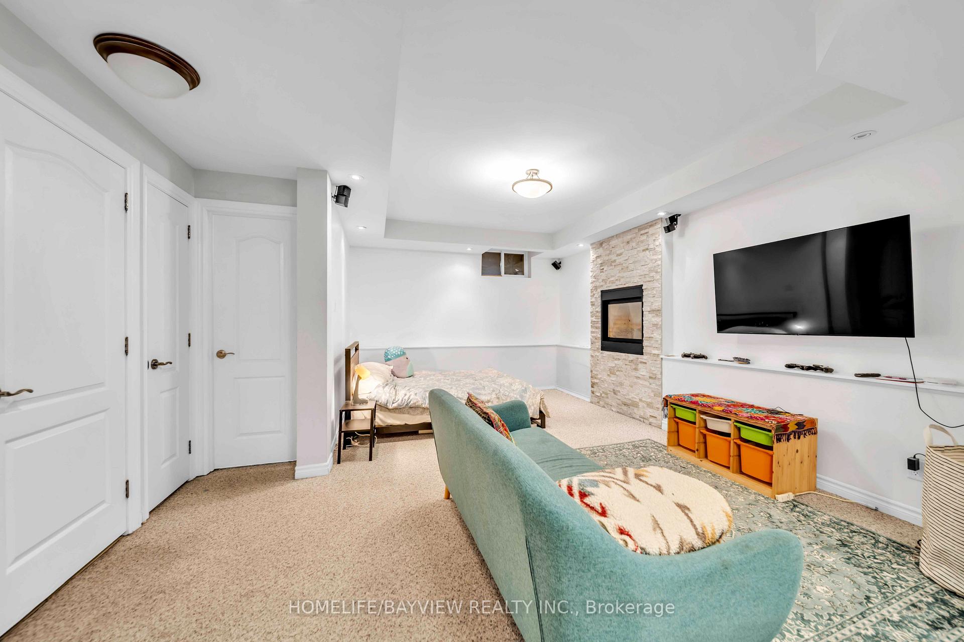 Photo 17 of 131 Heddington Avenue, Toronto, Lawrence Park South — HOMEH