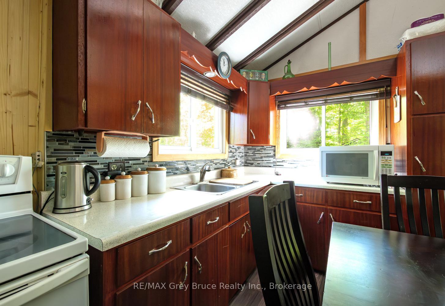 Photo 7 of 112 Symon Avenue, South Bruce Peninsula — HOMEH
