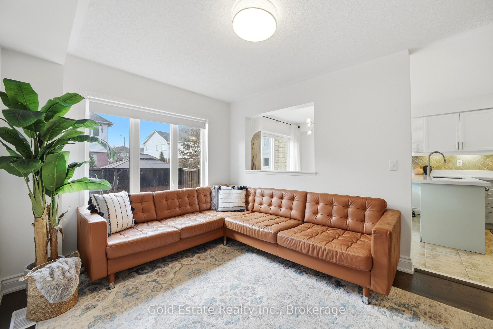 Photo 5 of 4875 Valera Road, Burlington, Alton — HOMEH