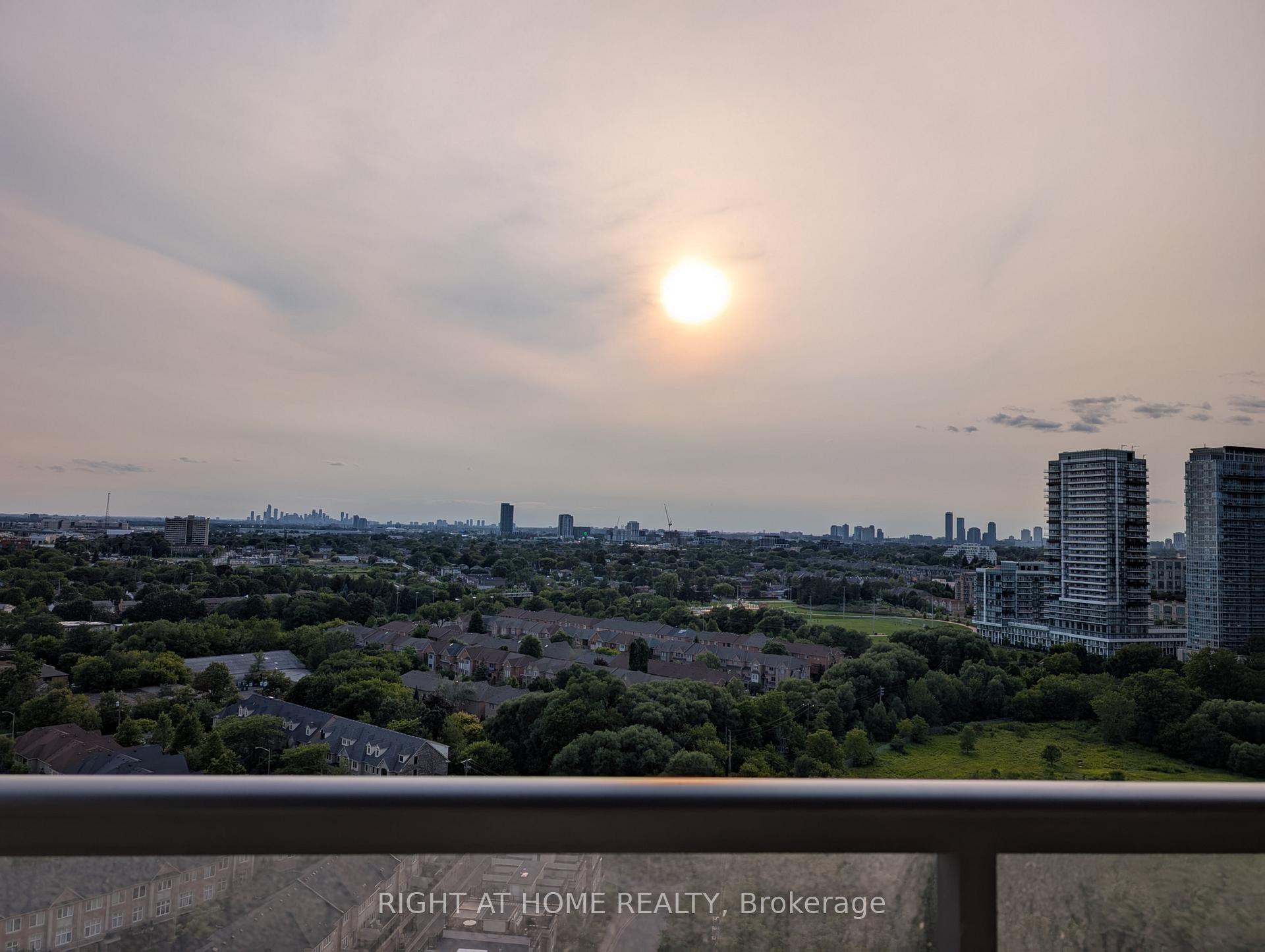 Photo 6 of Unit 2002, 15 Legion Road, Etobicoke, Mimico — HOMEH