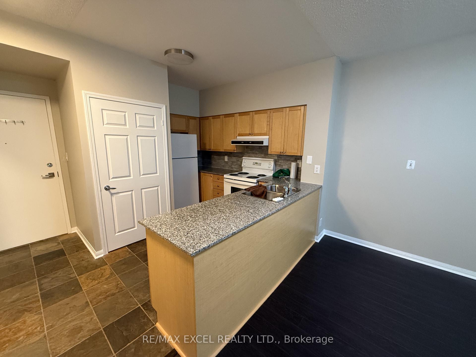 Photo 9 of Unit 1710, 228 Queens Quay W, Toronto, Waterfront Communities — HOMEH