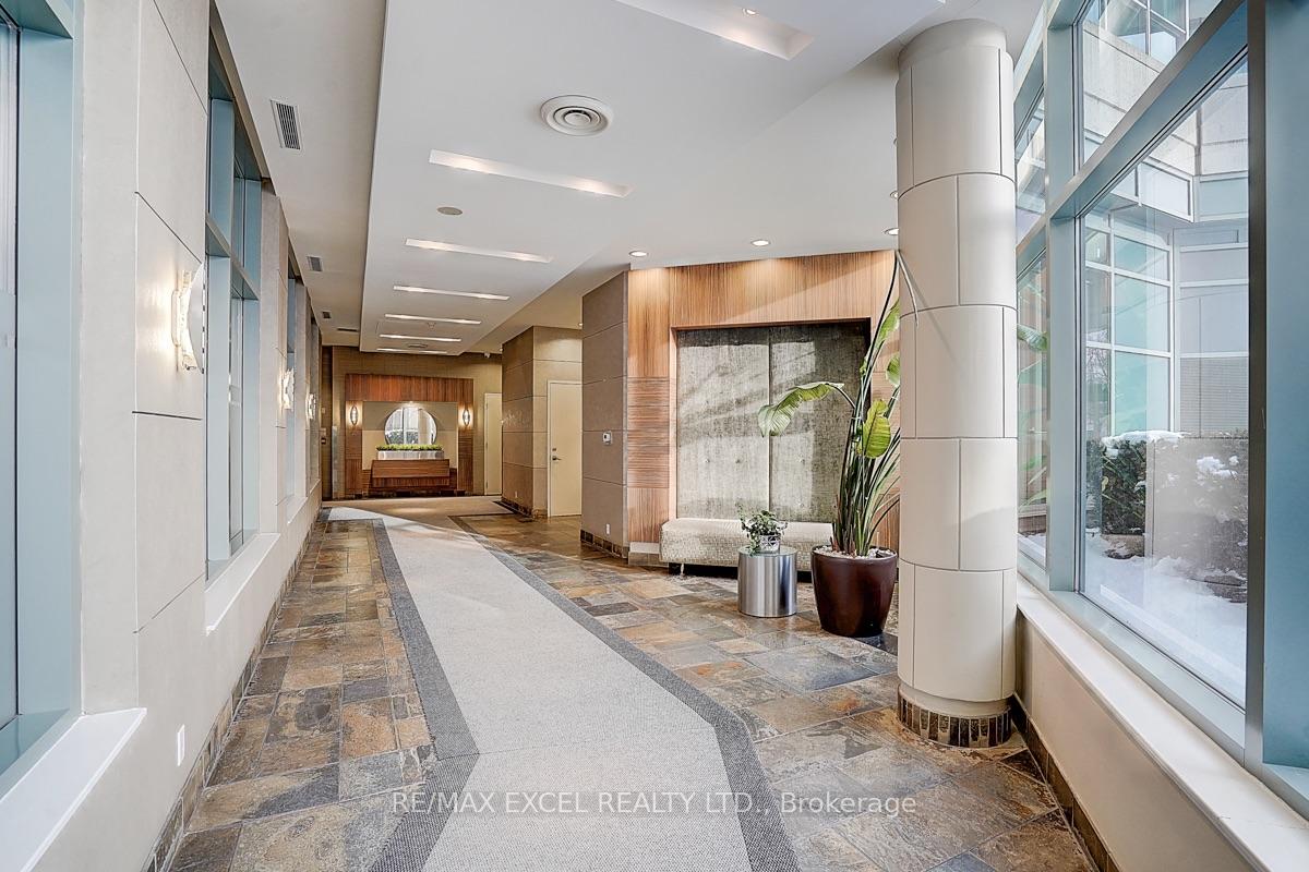 Photo 15 of Unit 1710, 228 Queens Quay W, Toronto, Waterfront Communities — HOMEH
