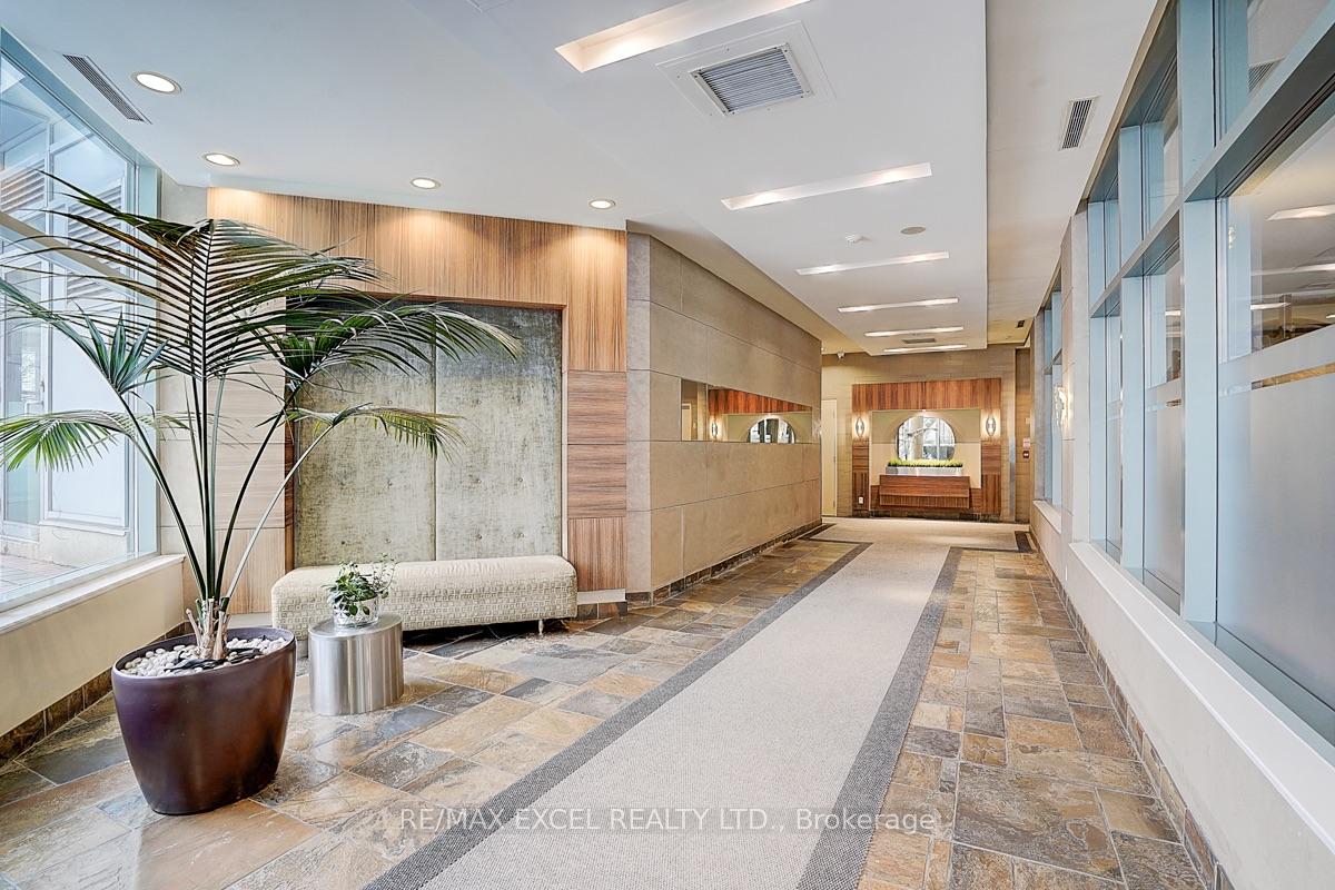 Photo 17 of Unit 1710, 228 Queens Quay W, Toronto, Waterfront Communities — HOMEH