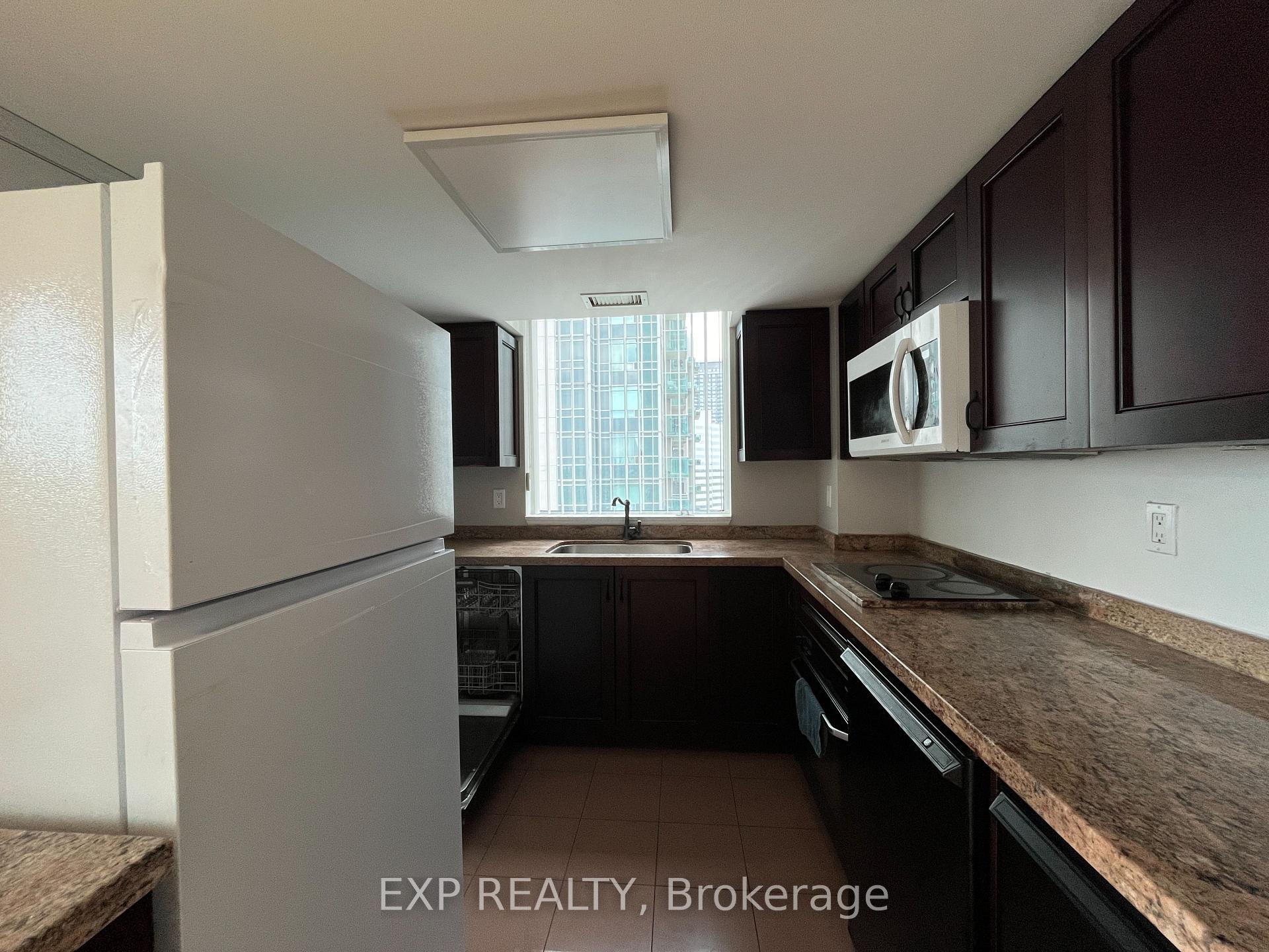 Photo 4 of Unit 1608, 28 Harrison Garden Boulevard, North York, Willowdale East — HOMEH
