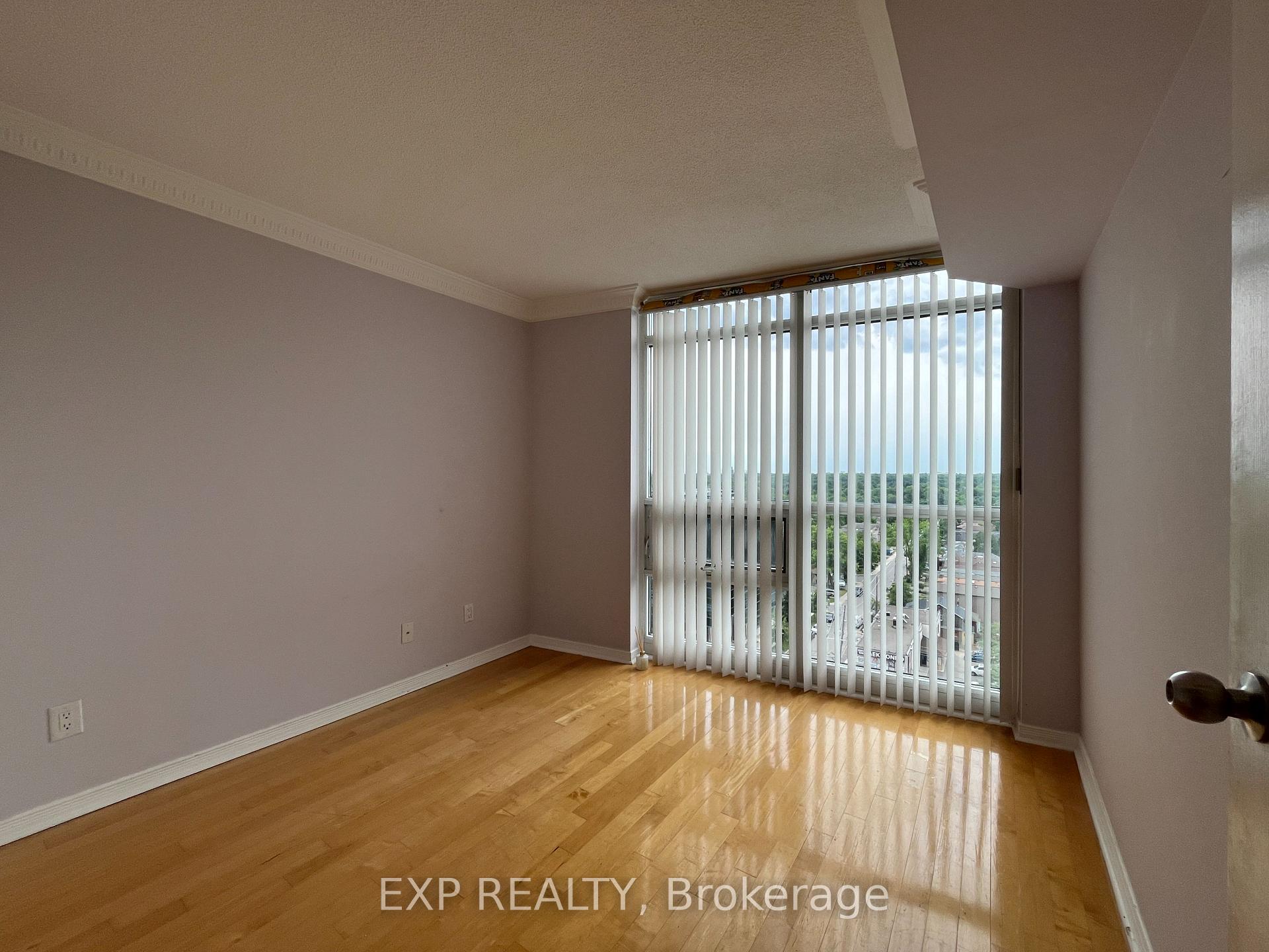 Photo 10 of Unit 1608, 28 Harrison Garden Boulevard, North York, Willowdale East — HOMEH